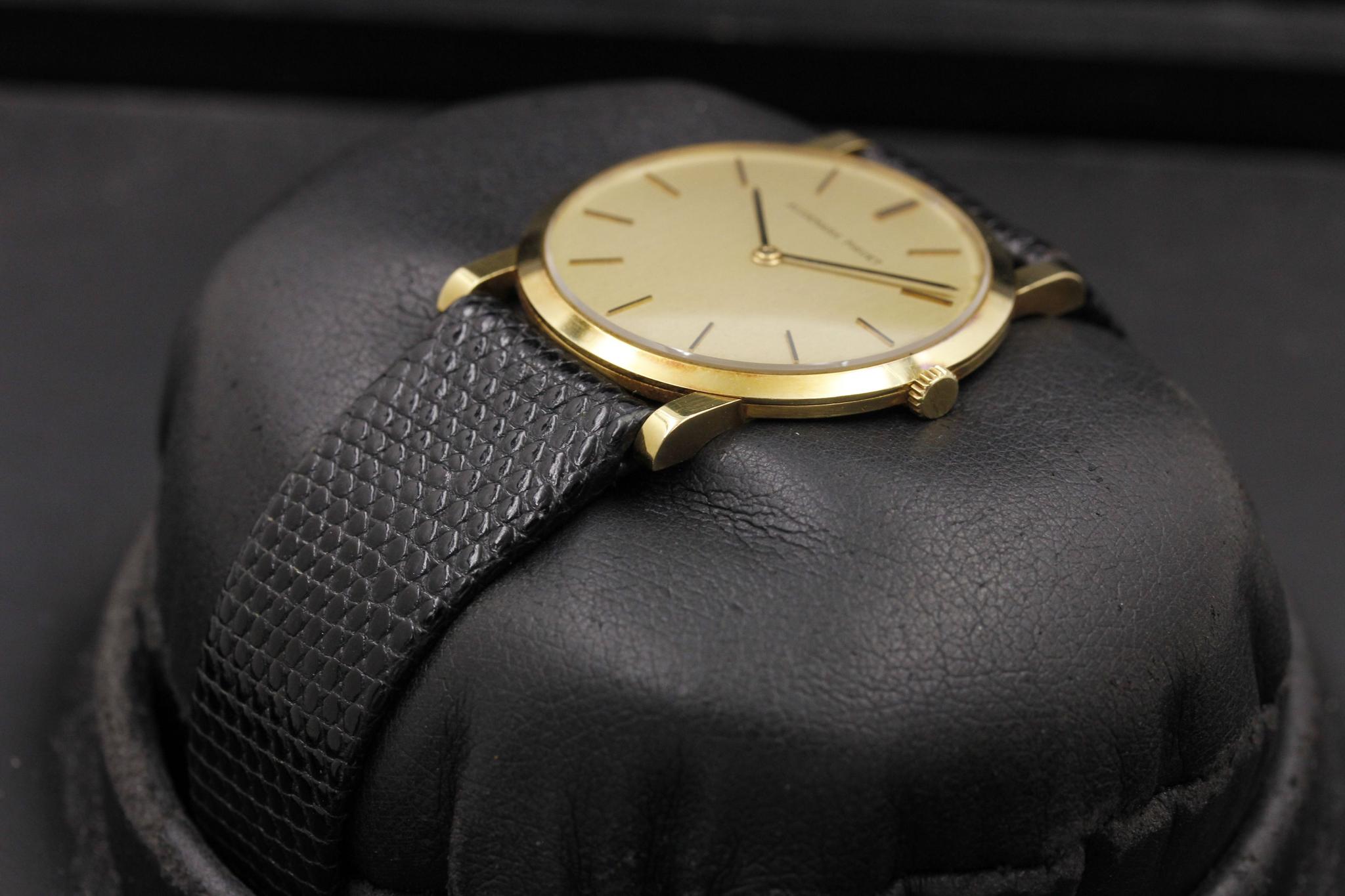 Watch Image 3