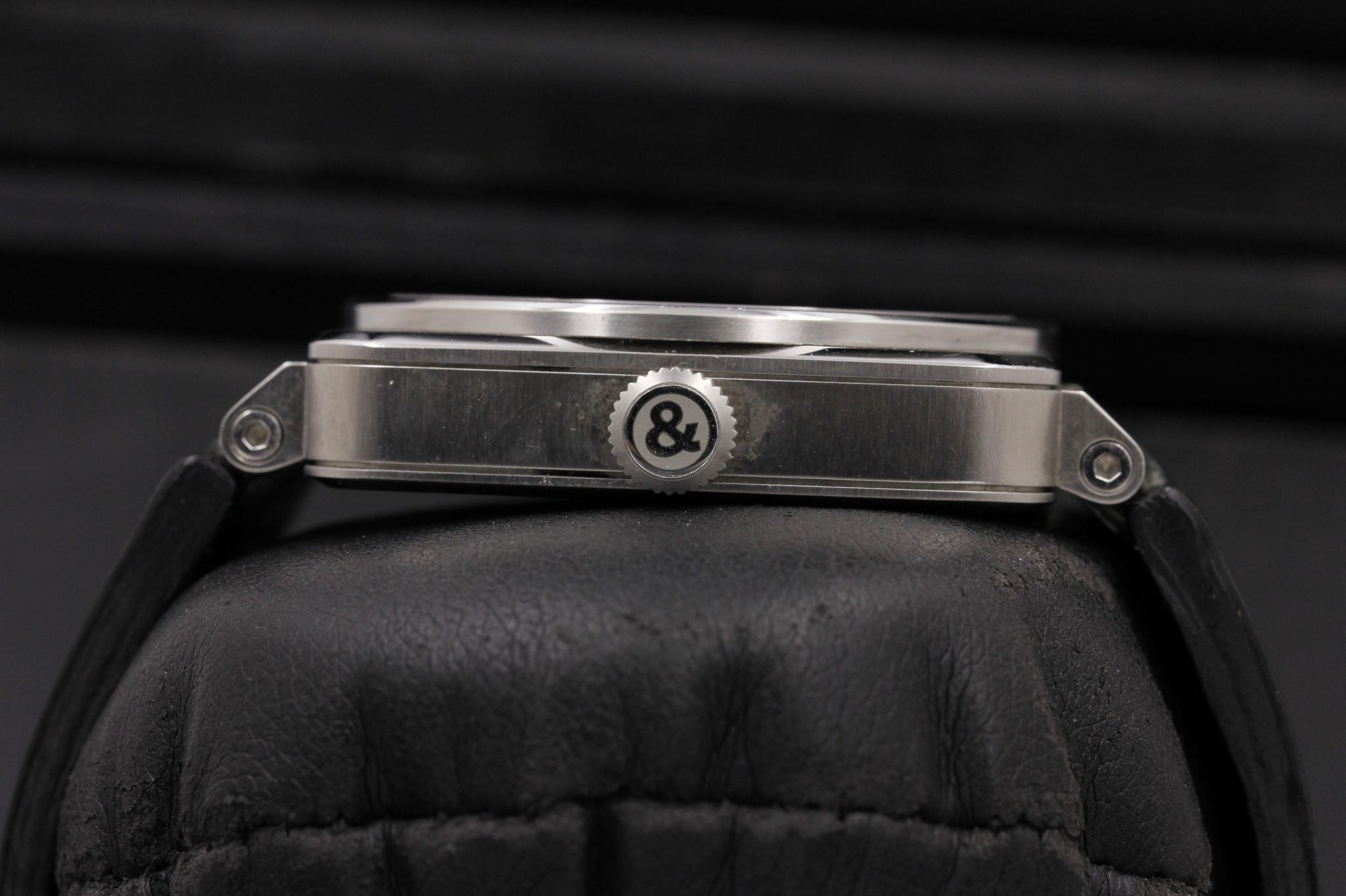 Watch Image 3