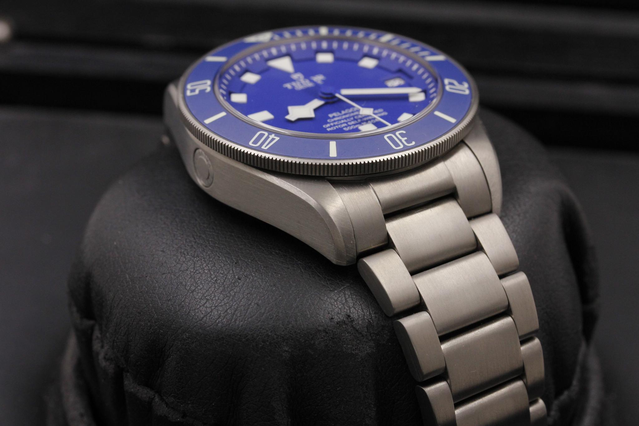 Watch Image 6
