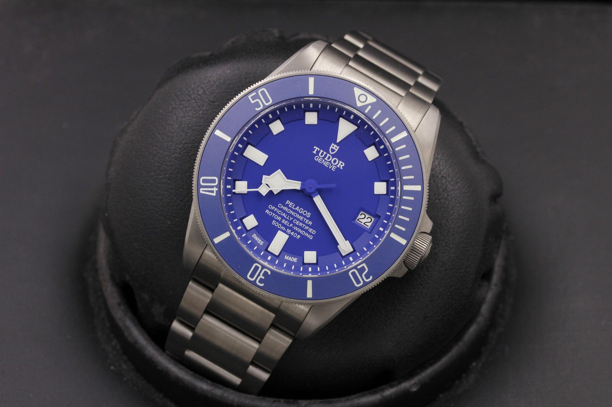 Watch Image 9
