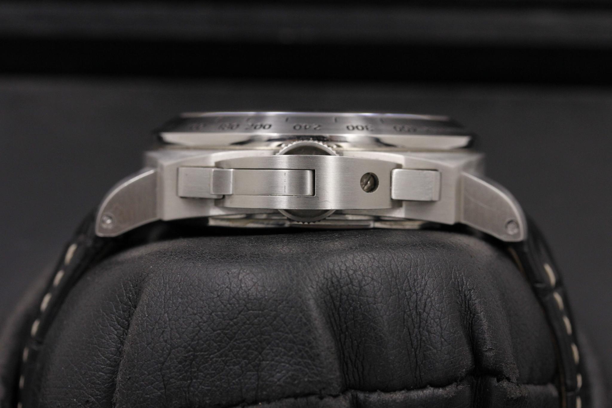 Watch Image 3