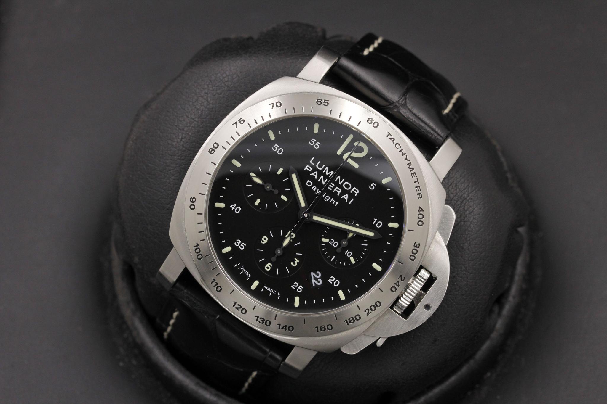 Watch Image 9