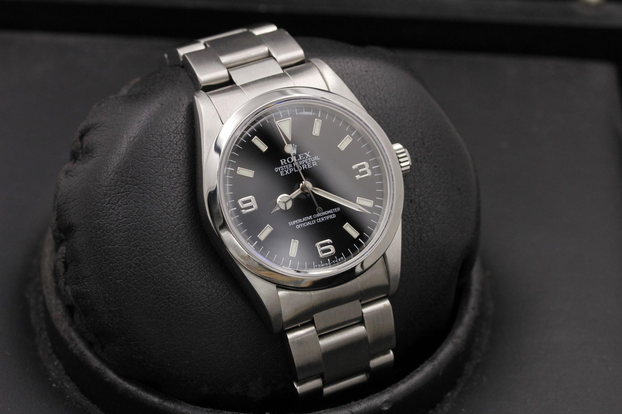 Watch Image 12
