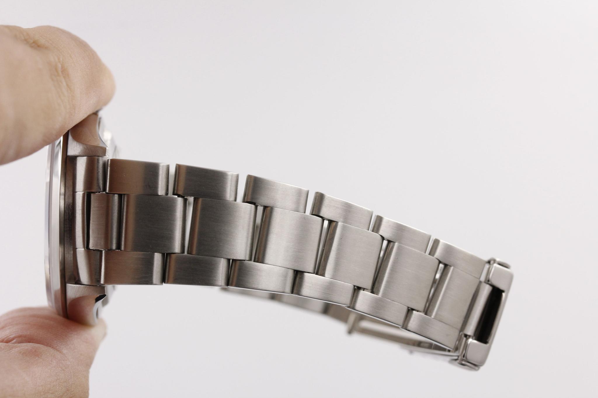 Watch Image 10