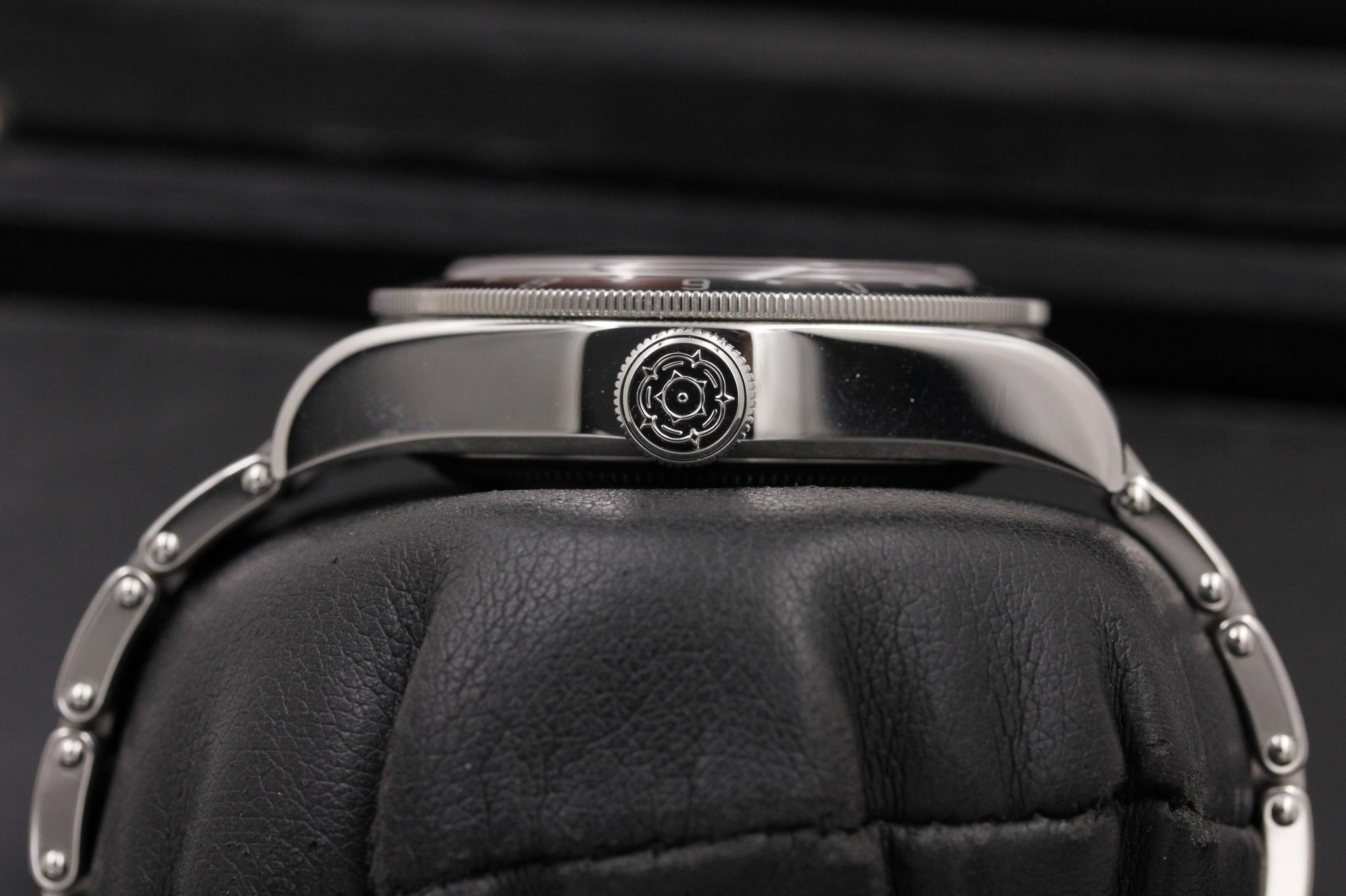 Watch Image 3