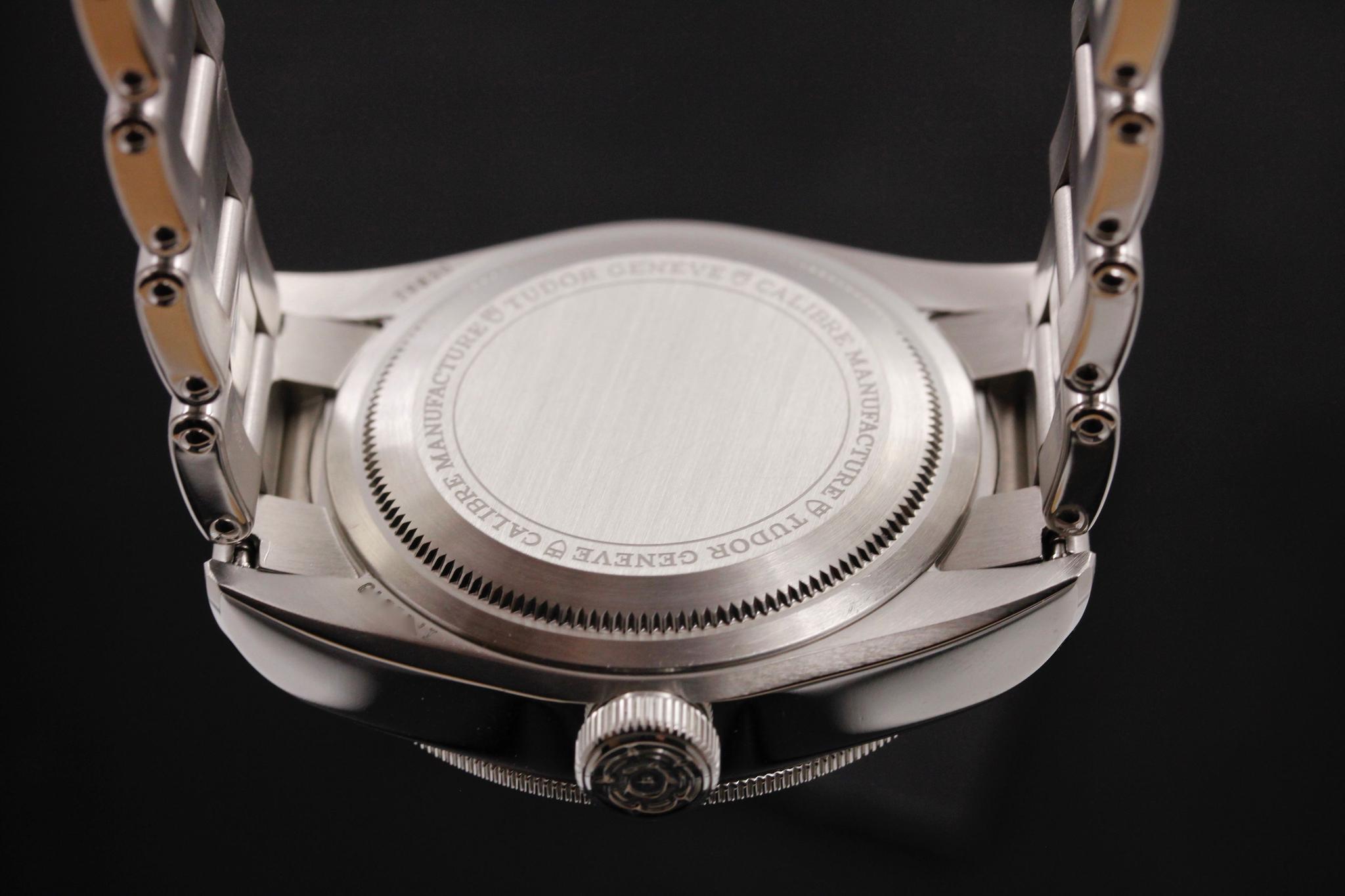Watch Image 7