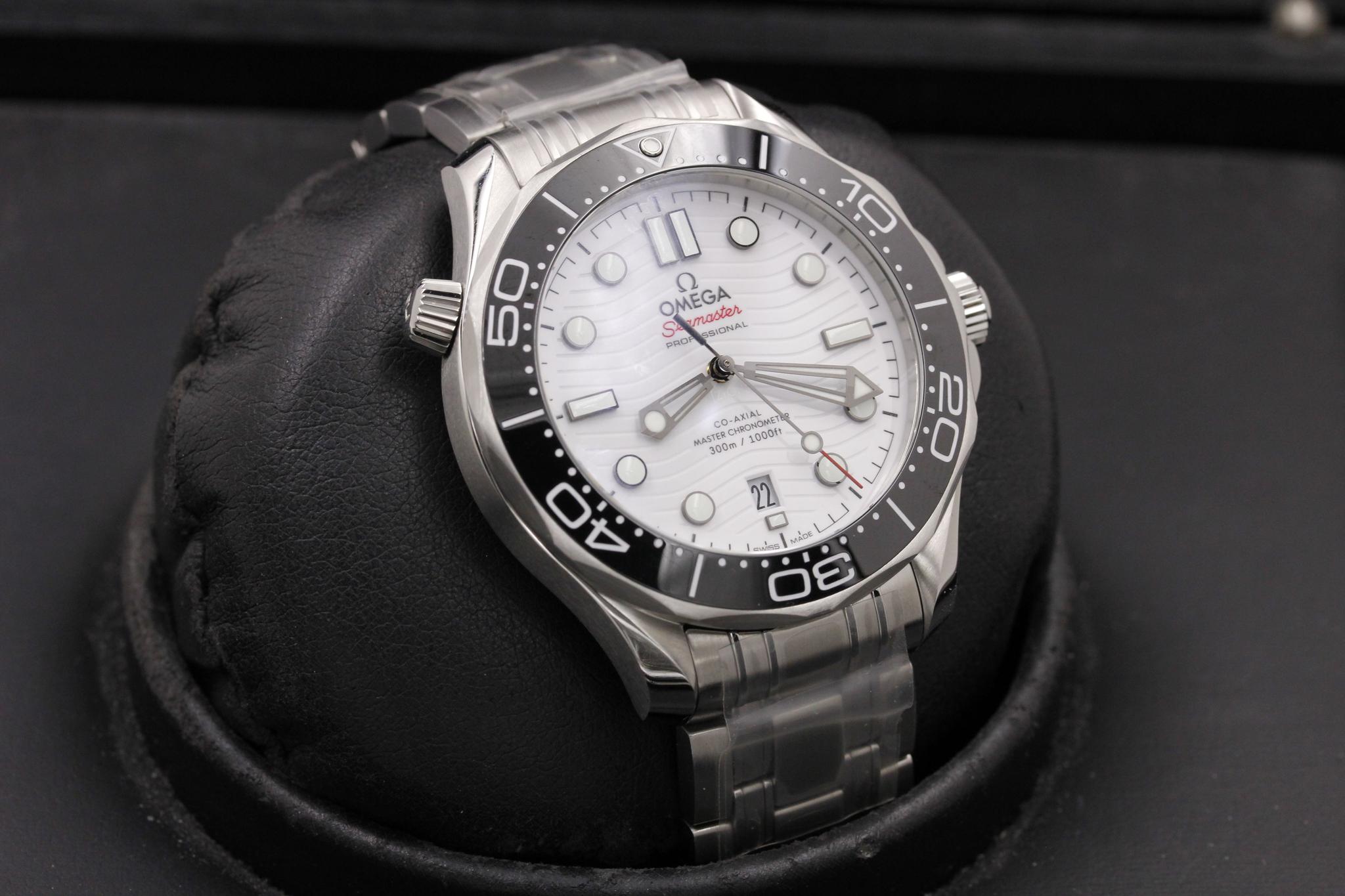 Watch Image 9