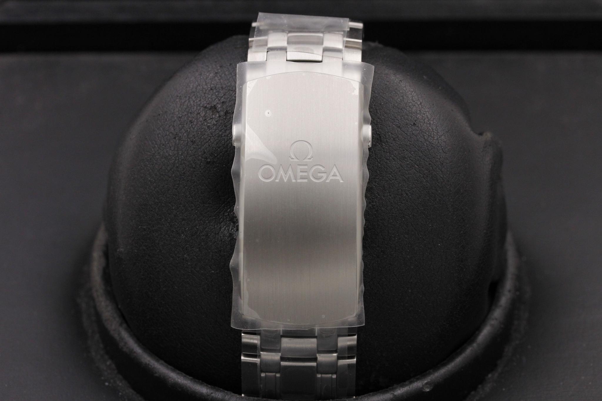 Watch Image 8