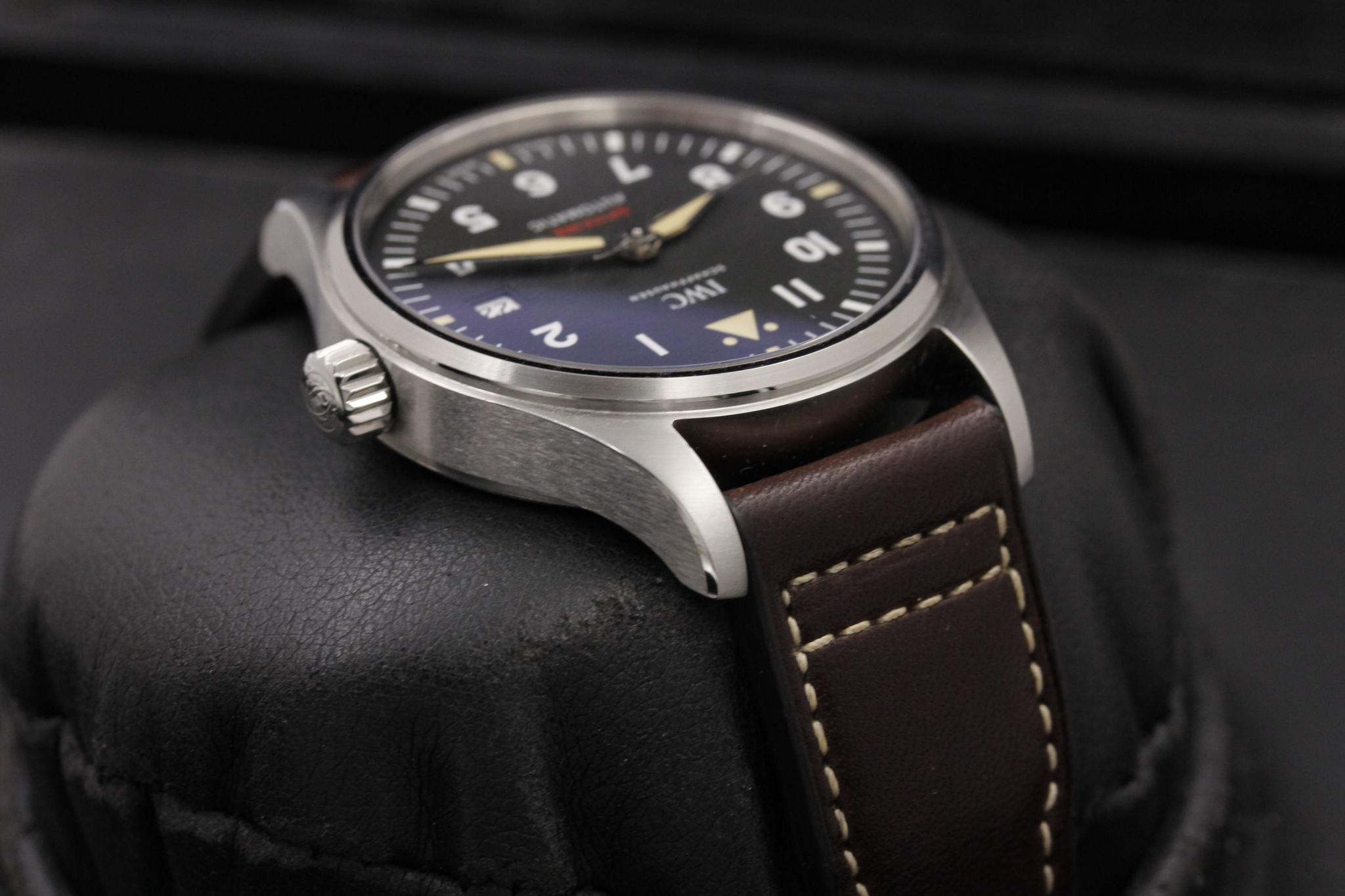 Watch Image 4