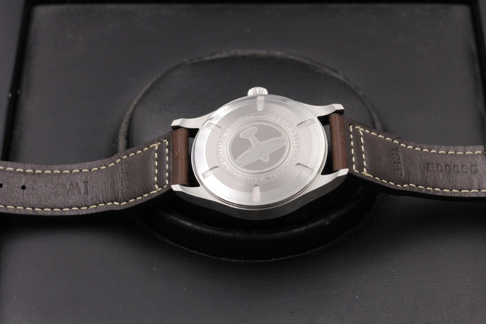 Watch Image 7