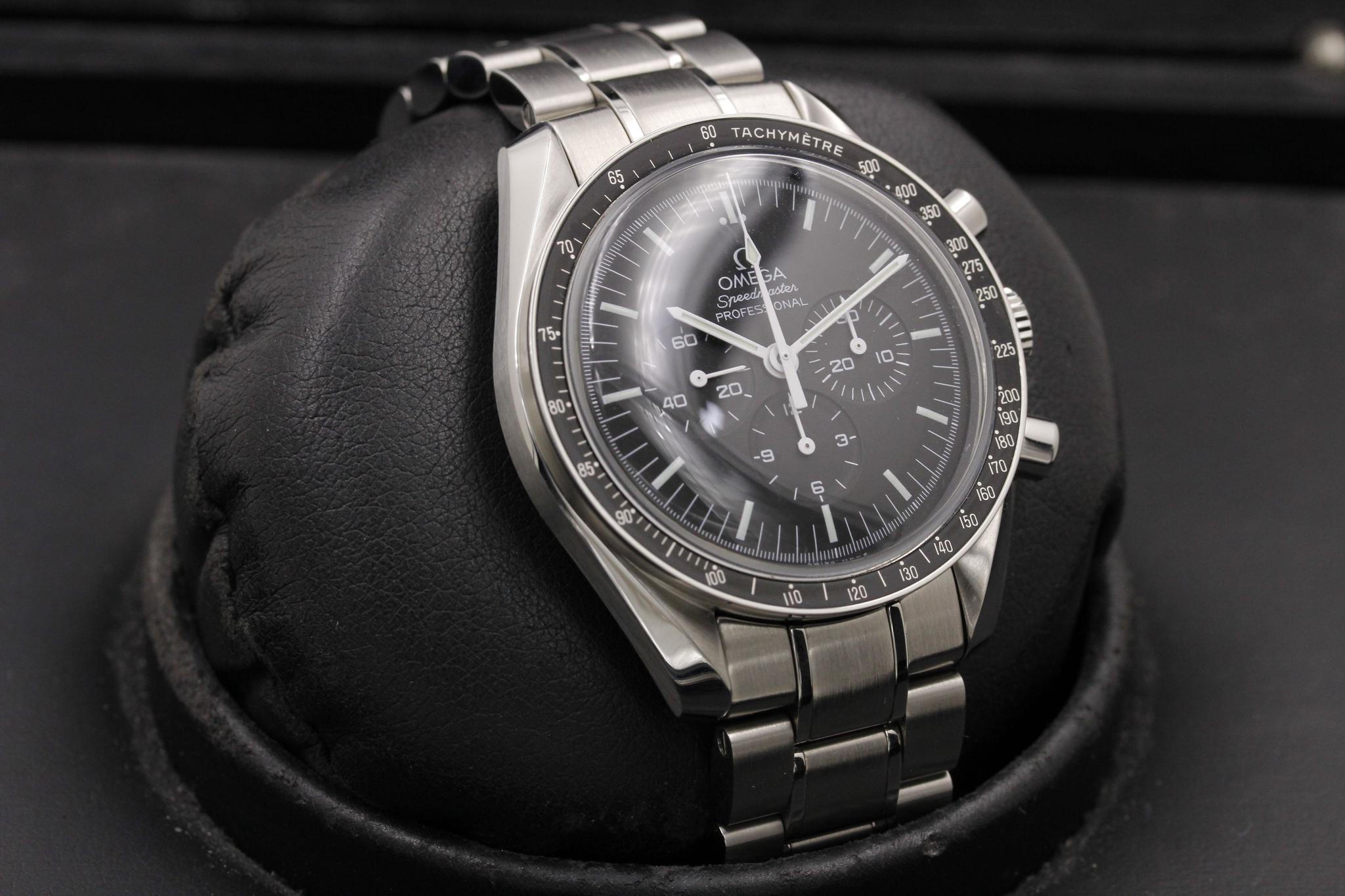 Watch Image 10