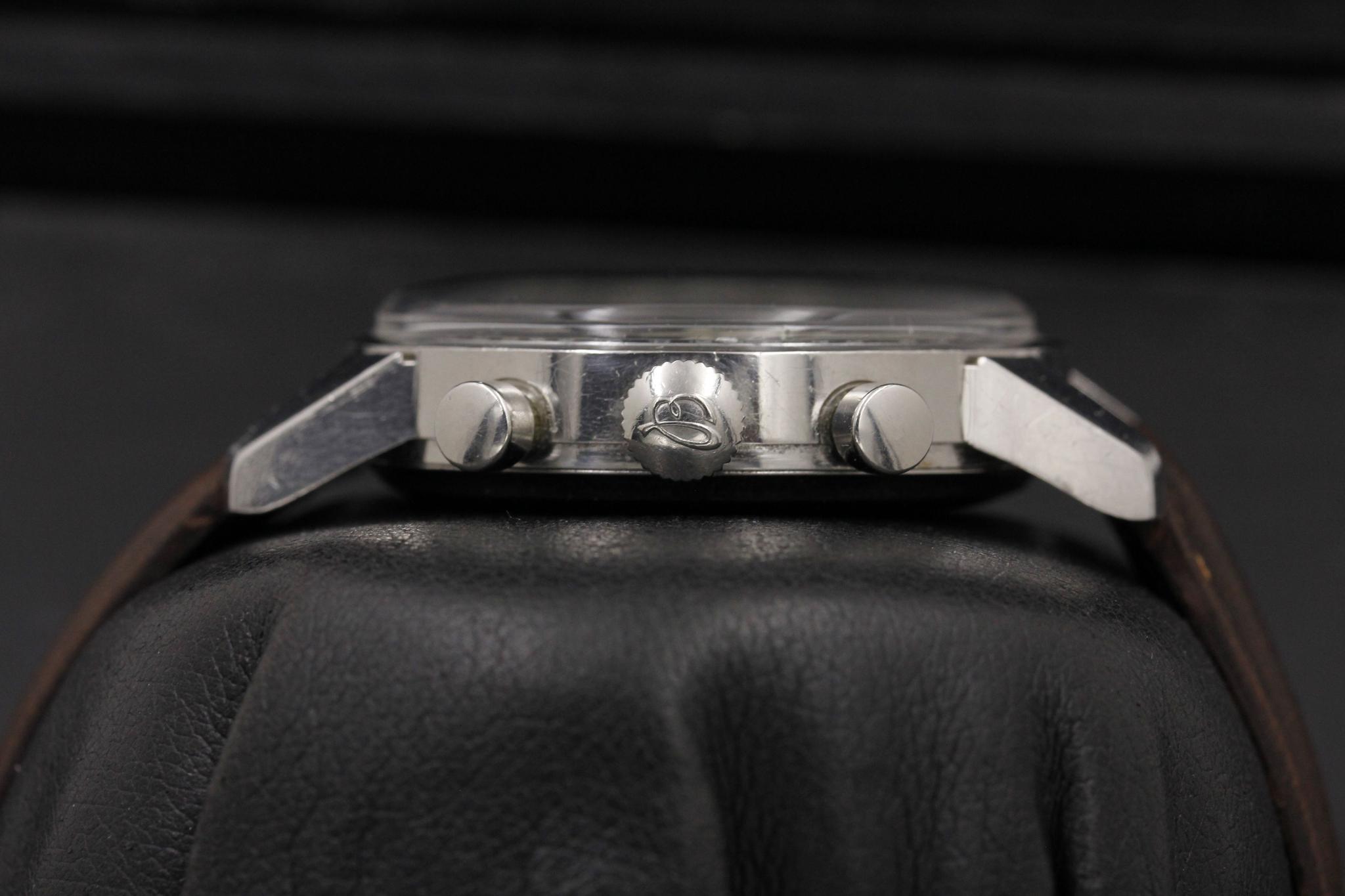 Watch Image 4