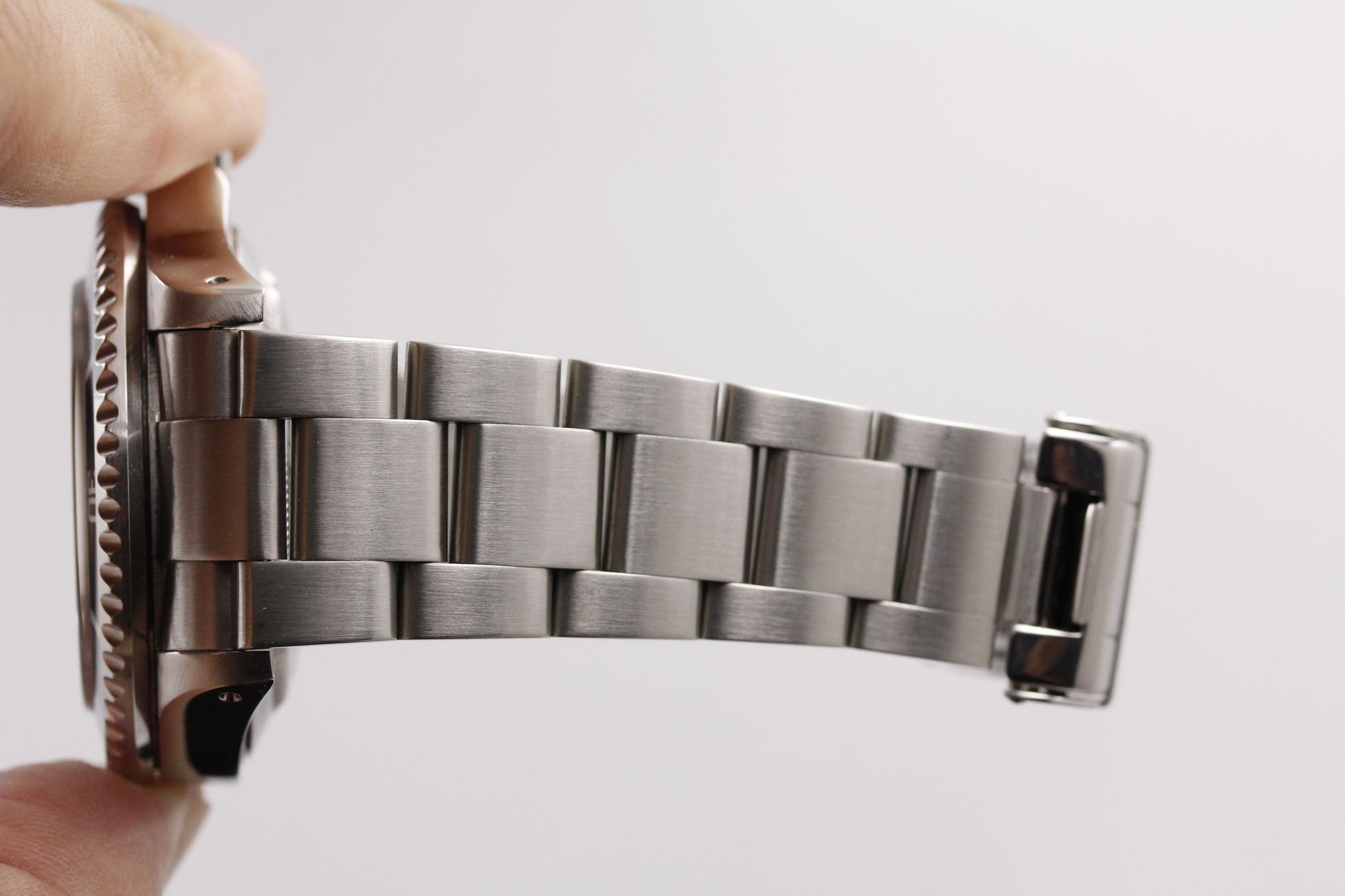 Watch Image 9