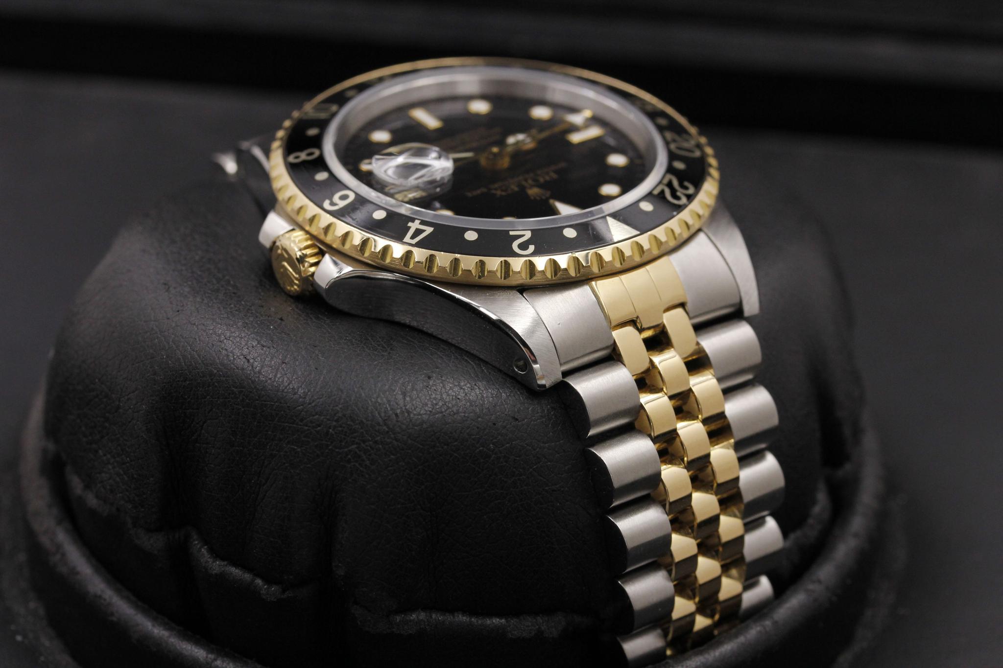 Watch Image 4