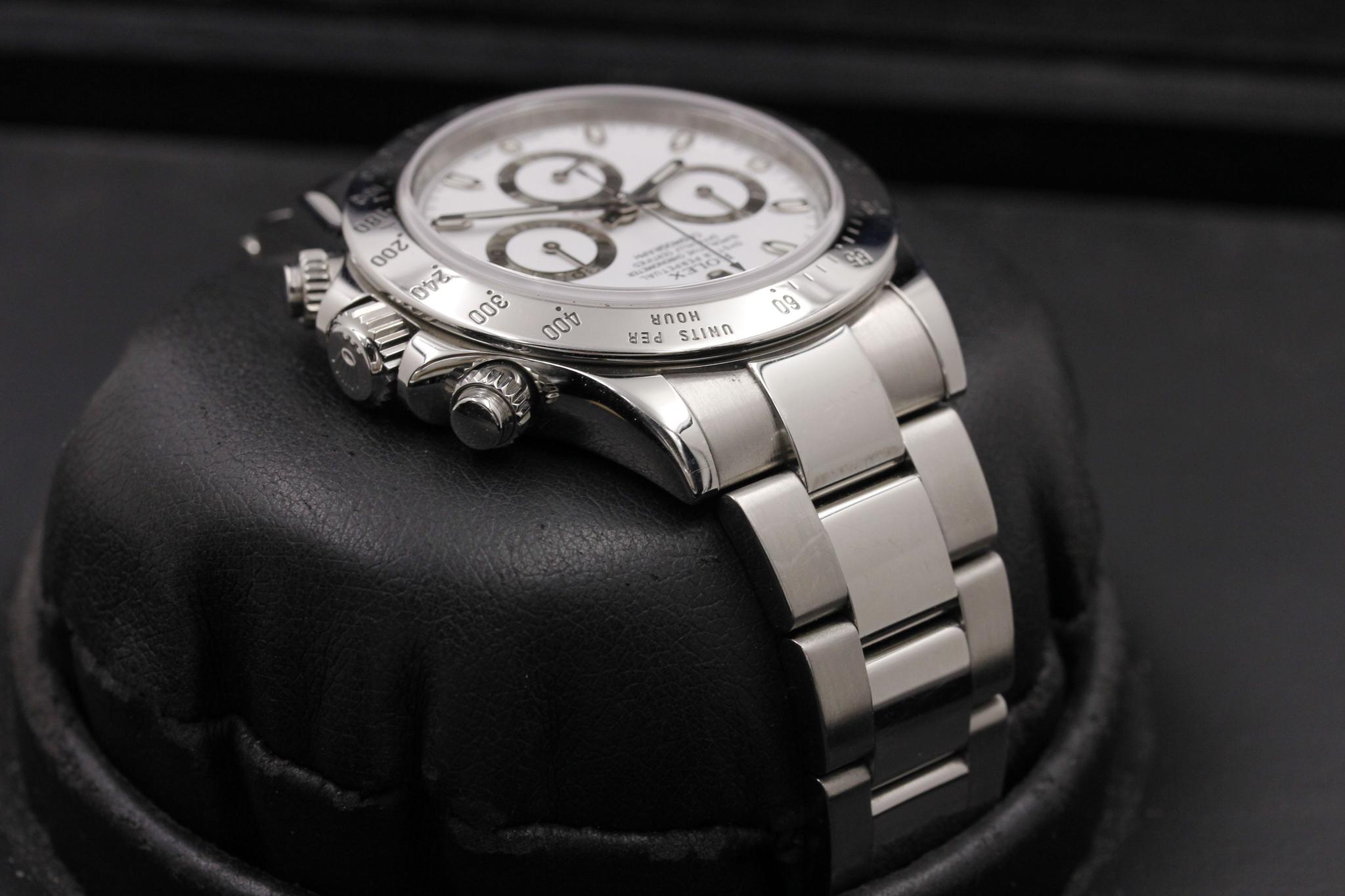 Watch Image 4
