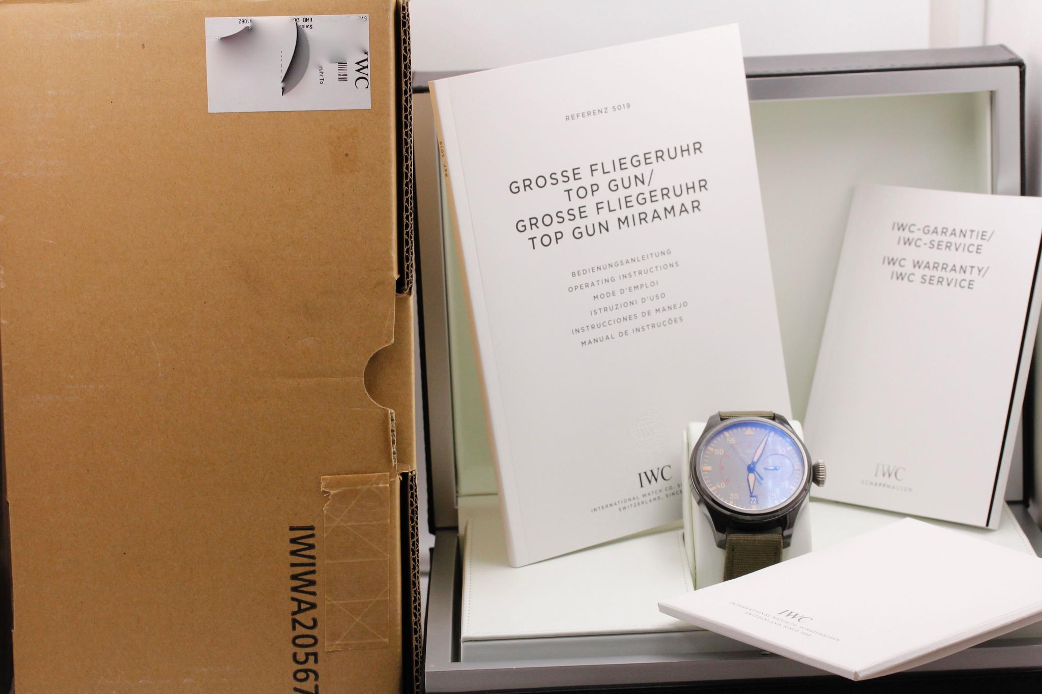 Watch Image 11