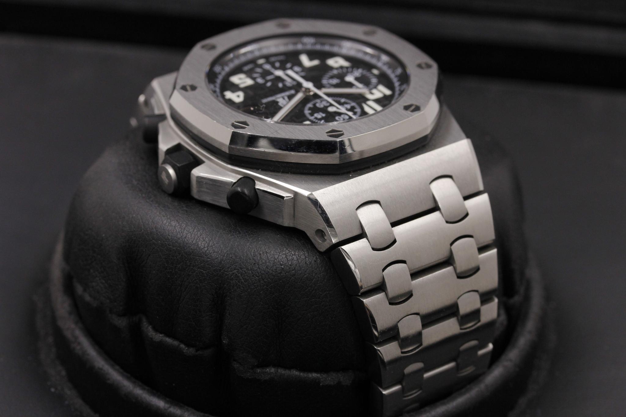 Watch Image 4