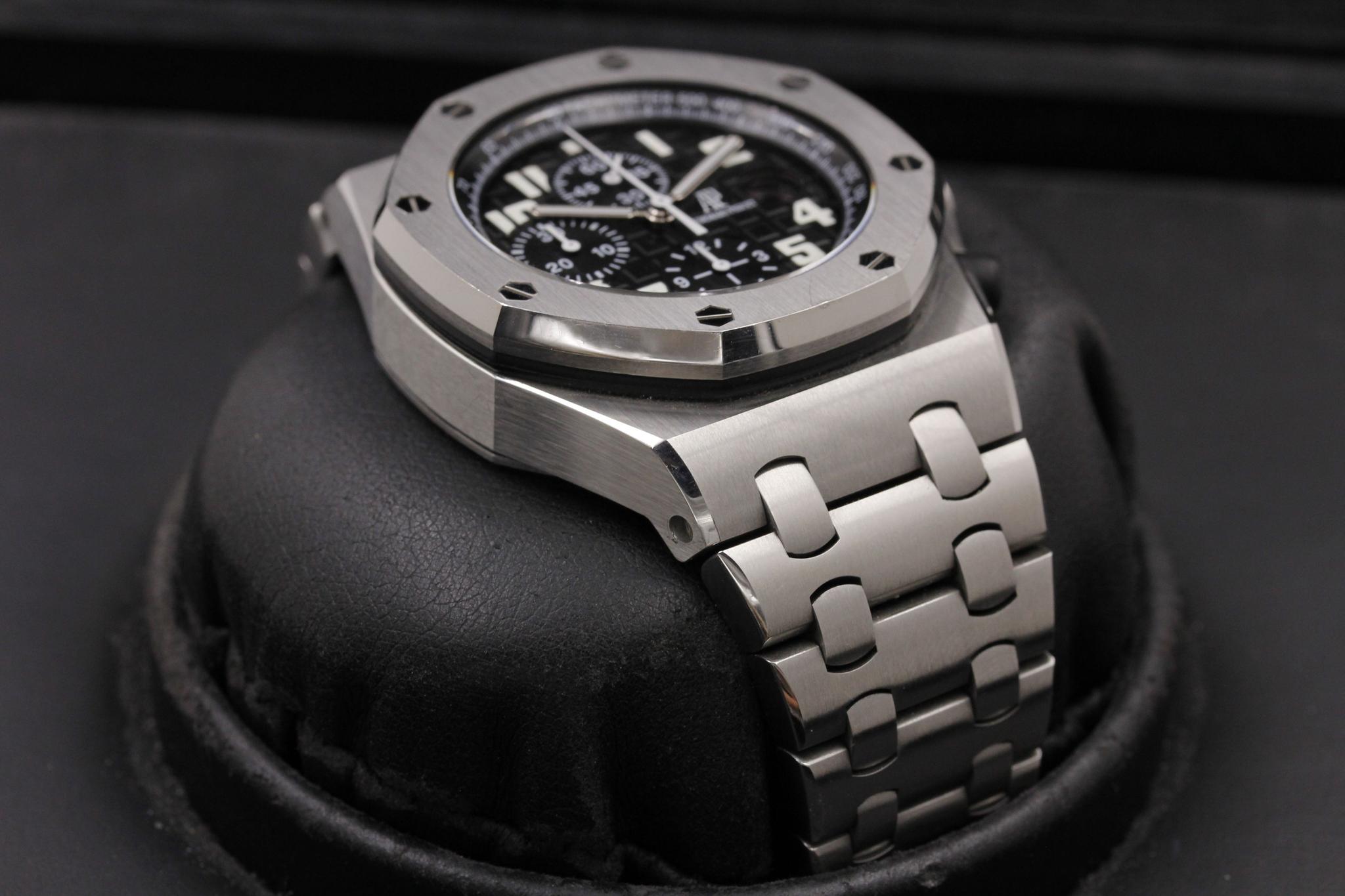 Watch Image 6