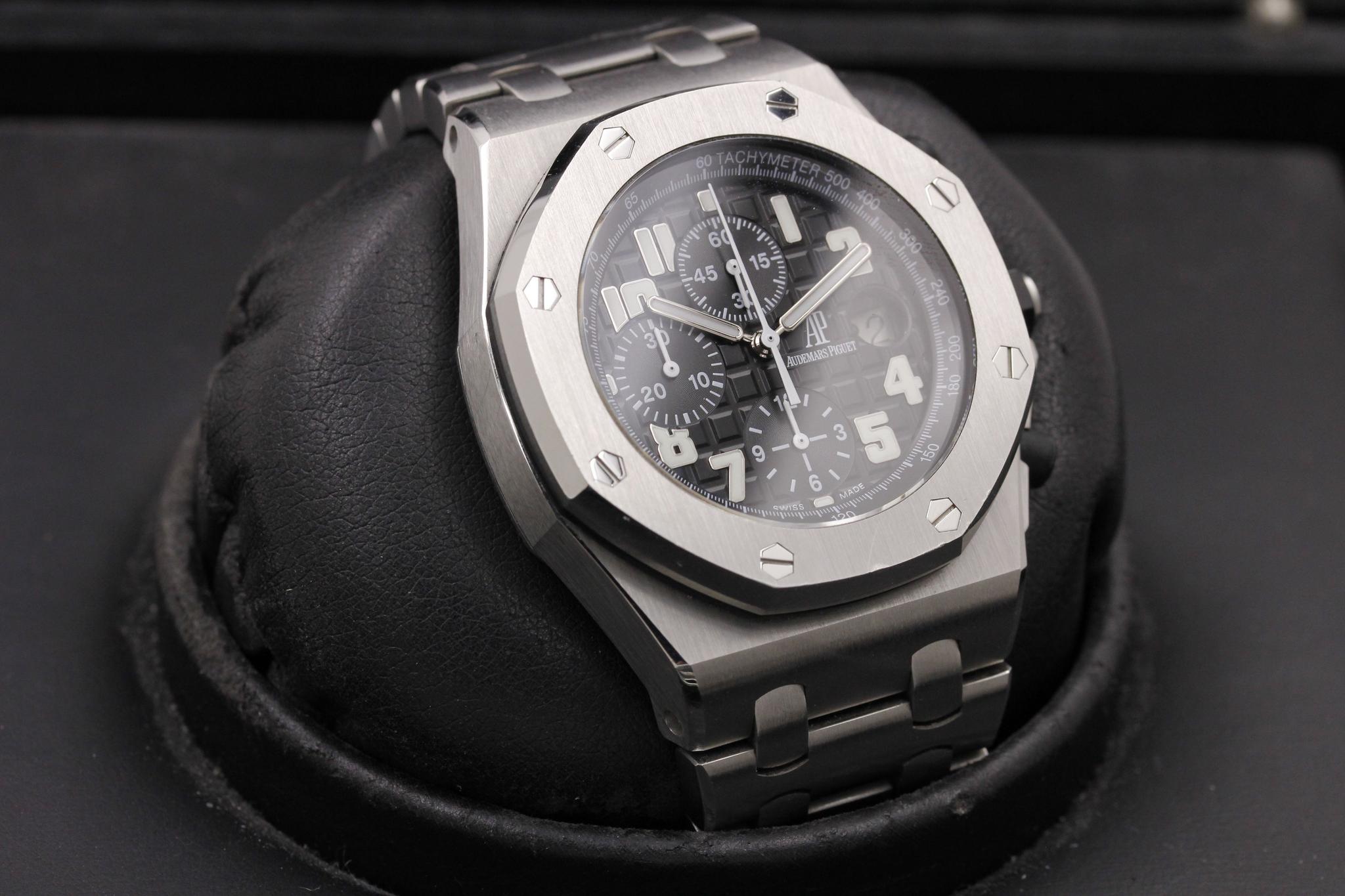 Watch Image 10
