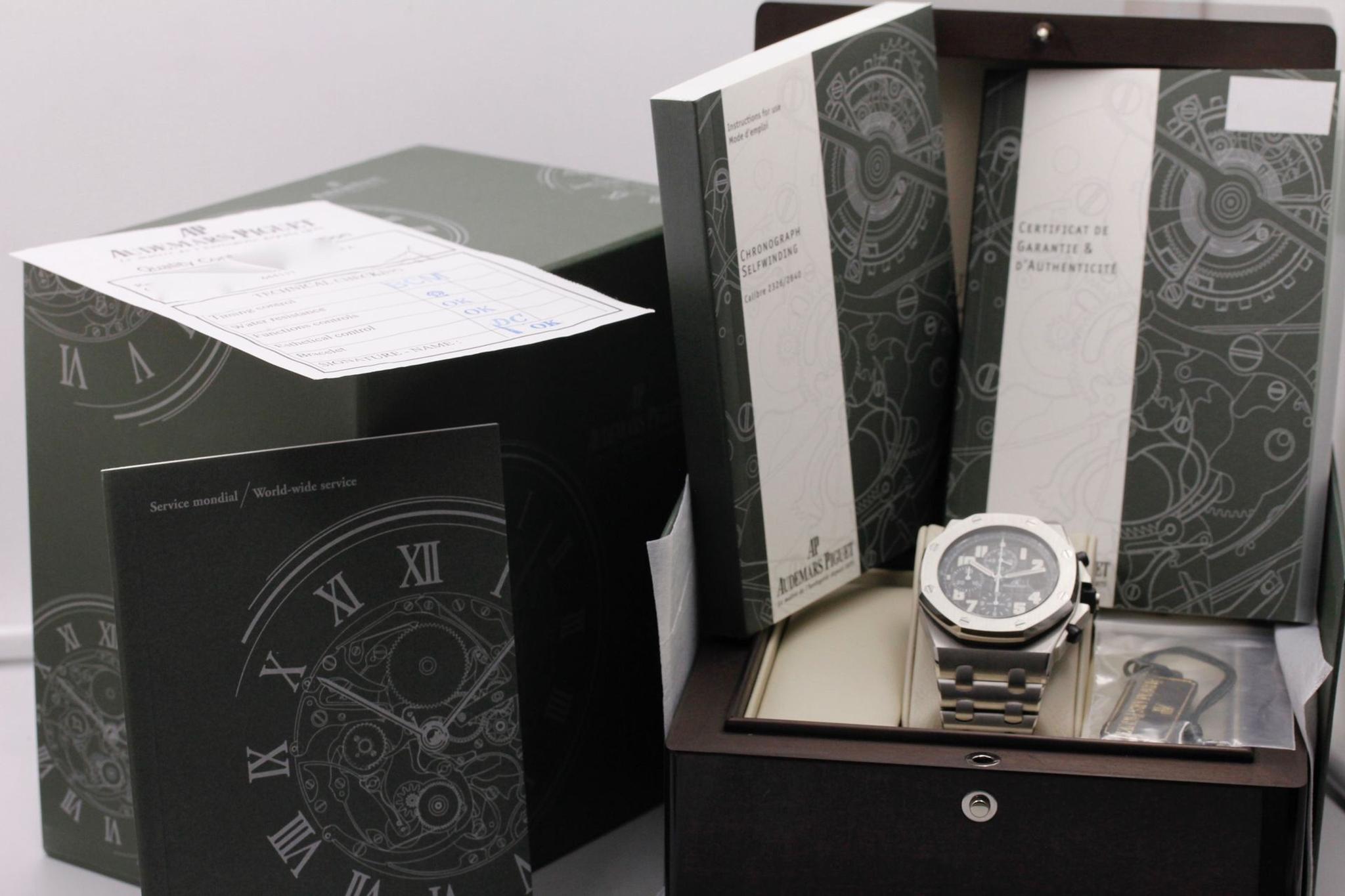 Watch Image 12