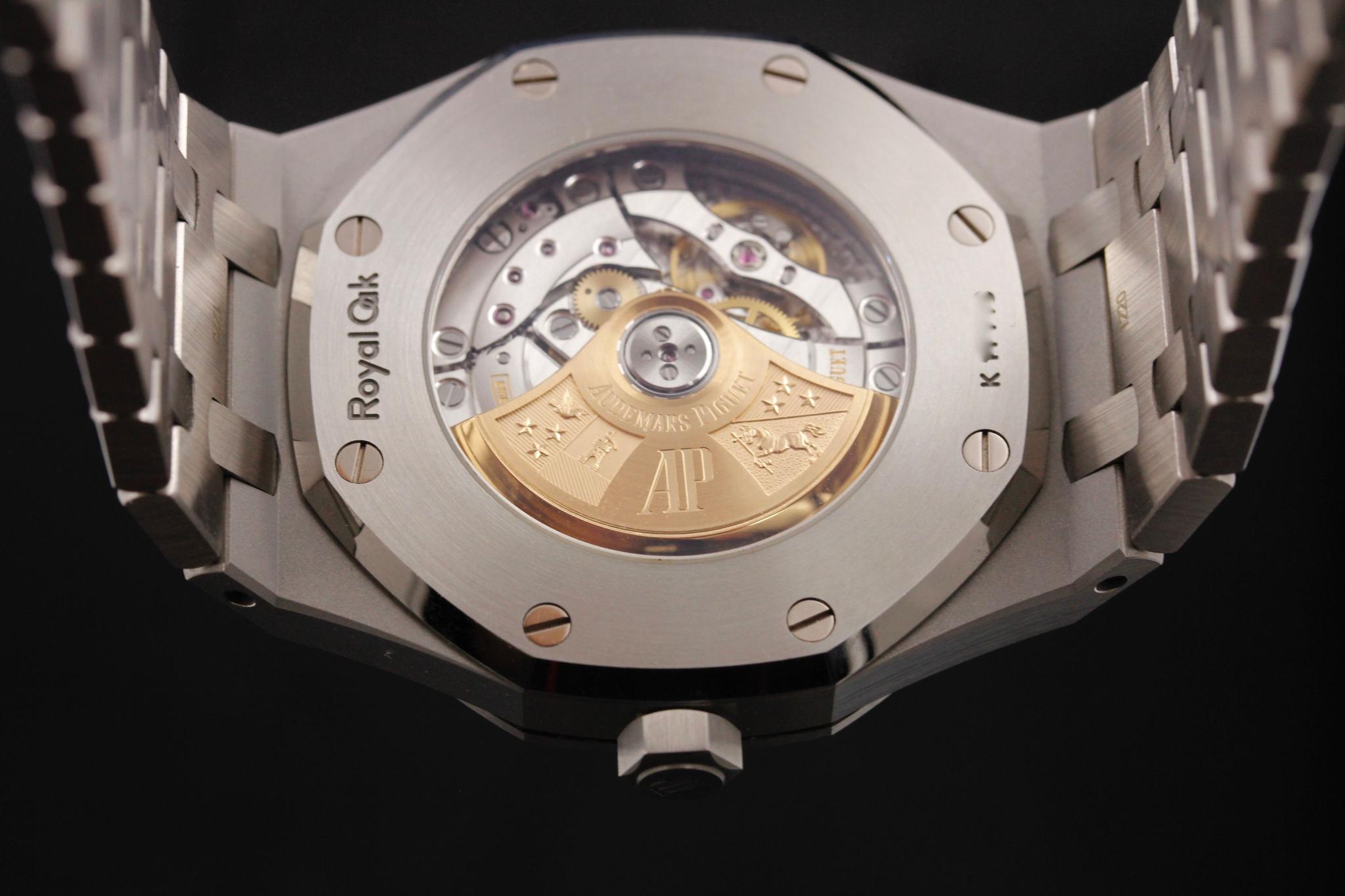 Watch Image 7