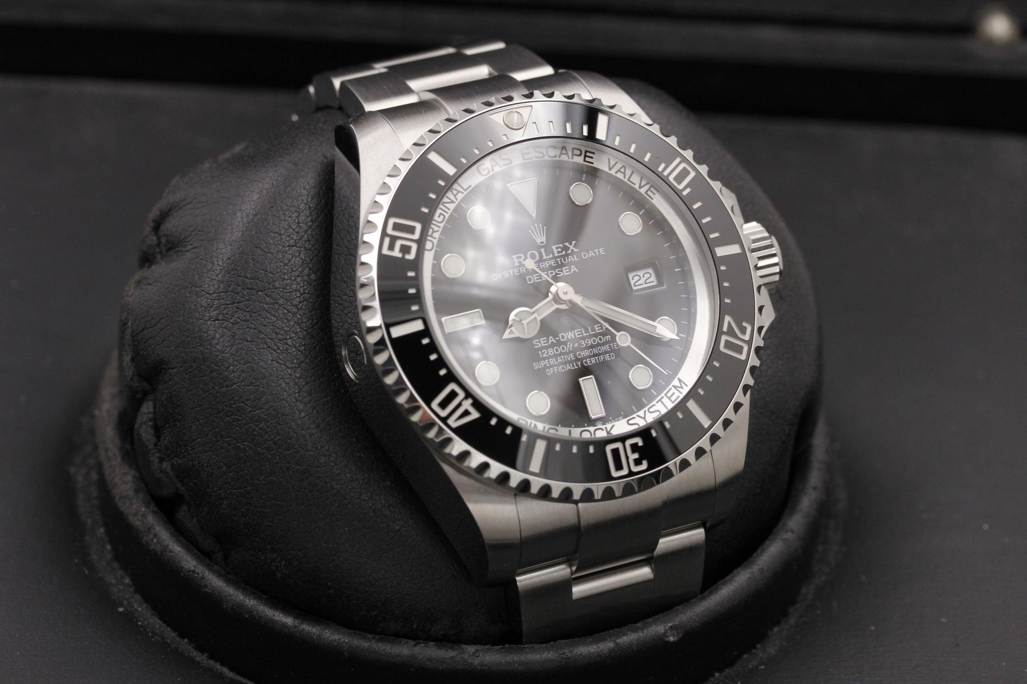 Watch Image 10
