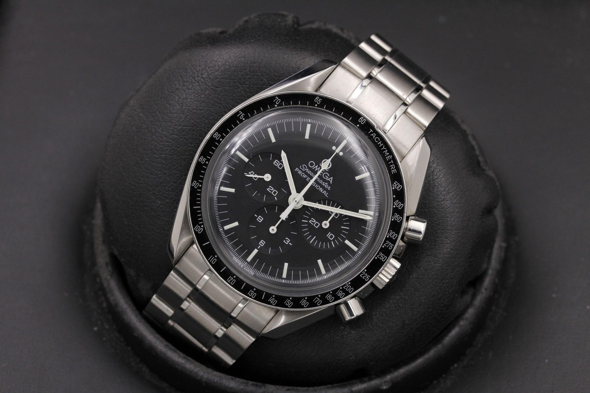 Watch Image 10