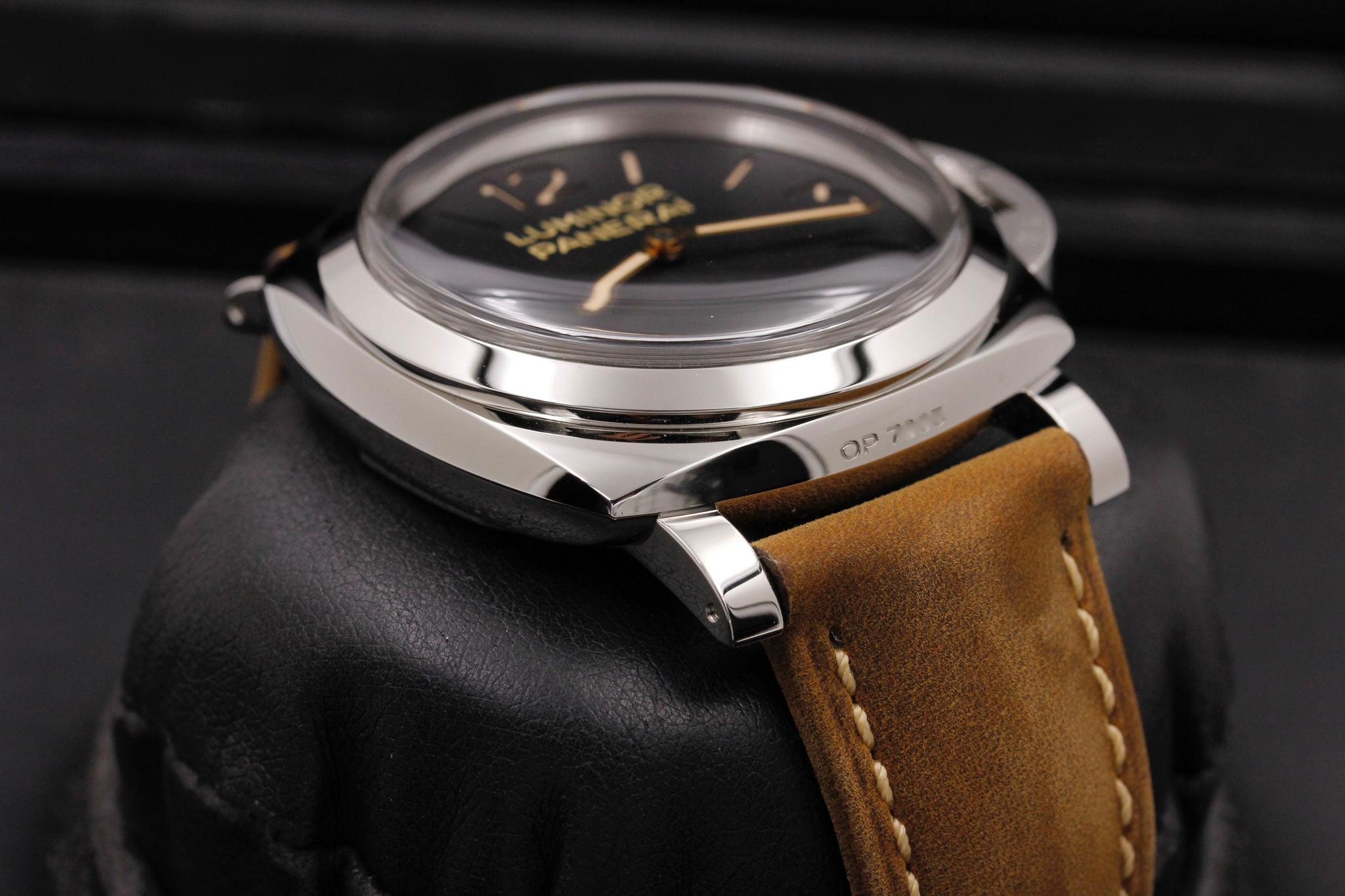 Watch Image 6