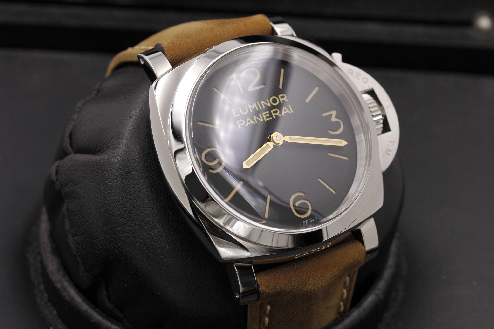 Watch Image 10