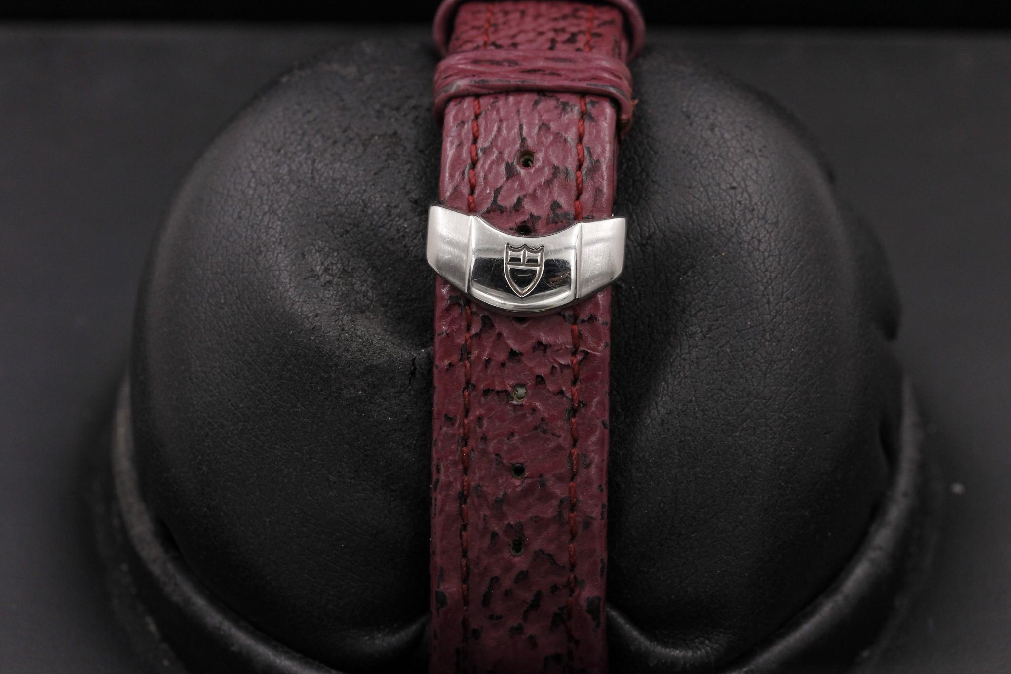 Watch Image 8