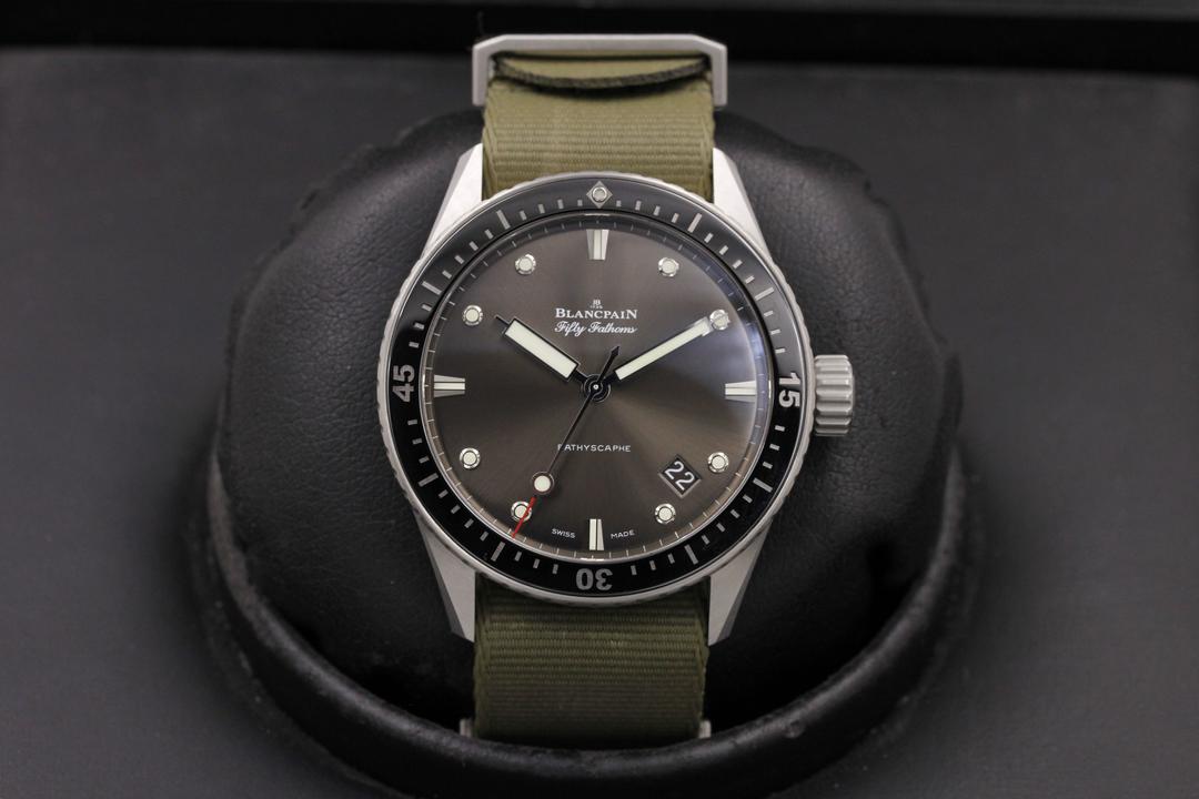 Blancpain Fifty Fathoms Bathyscaphe 5000-1110-naba