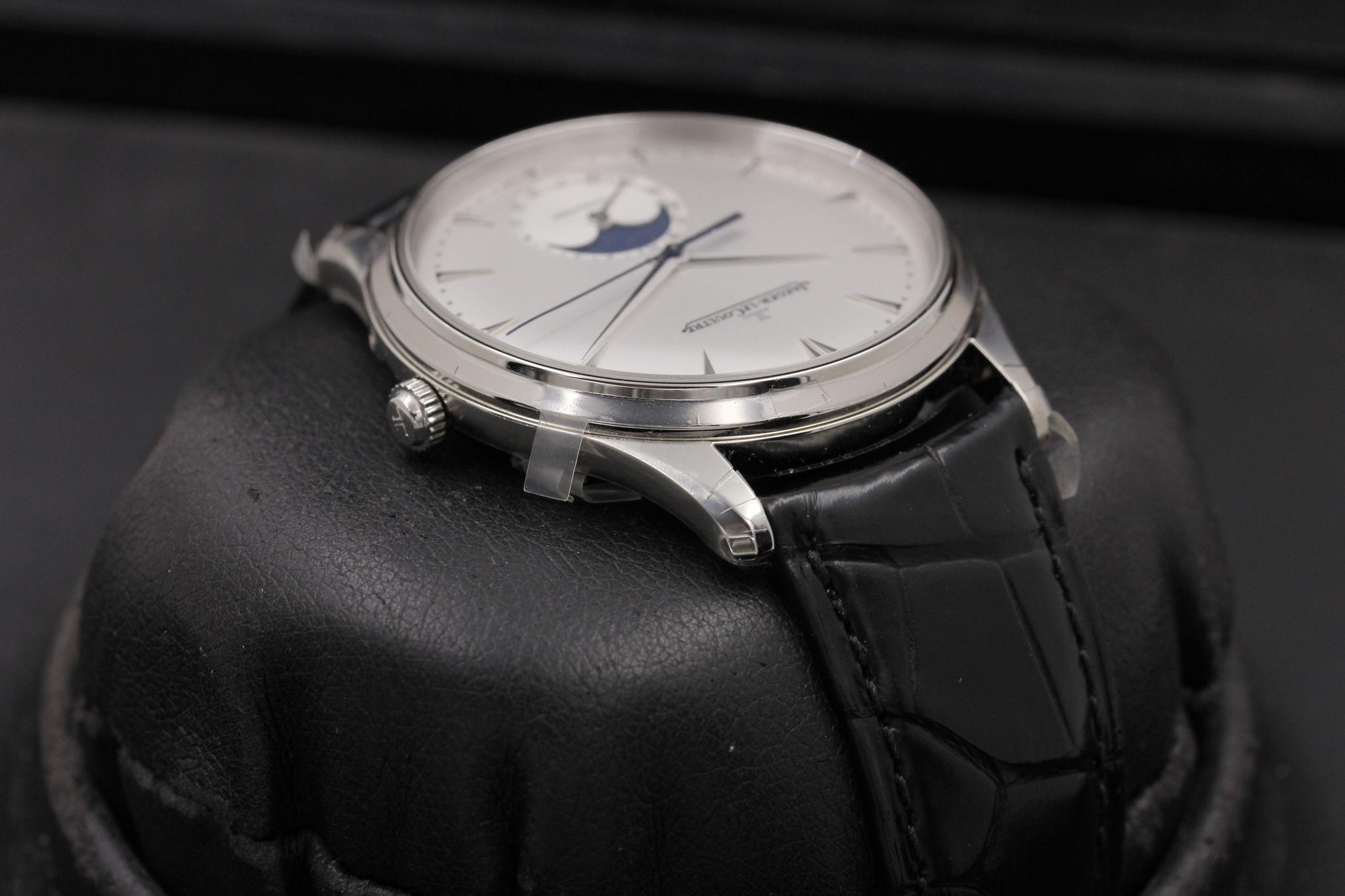 Watch Image 4