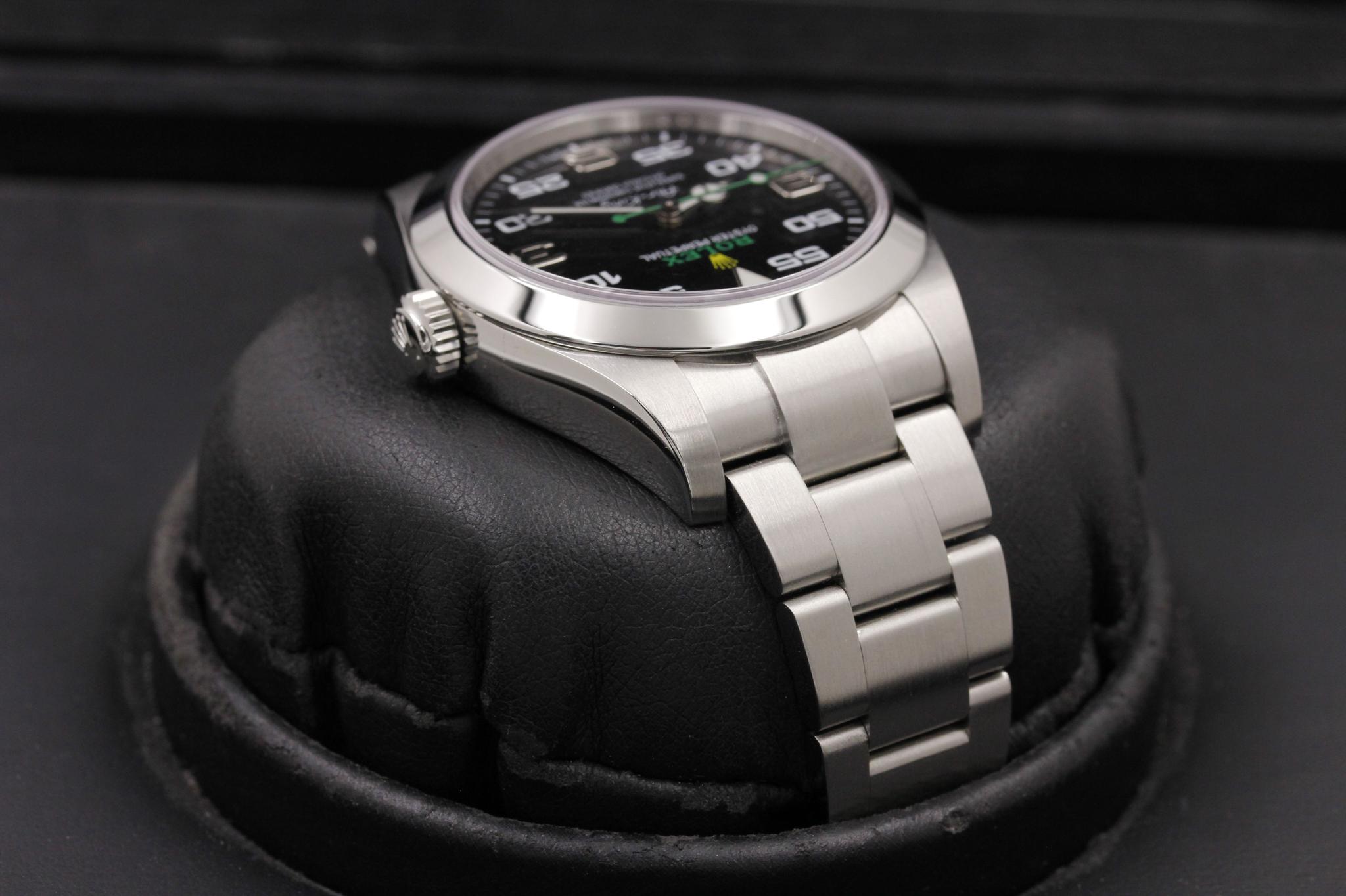 Watch Image 4
