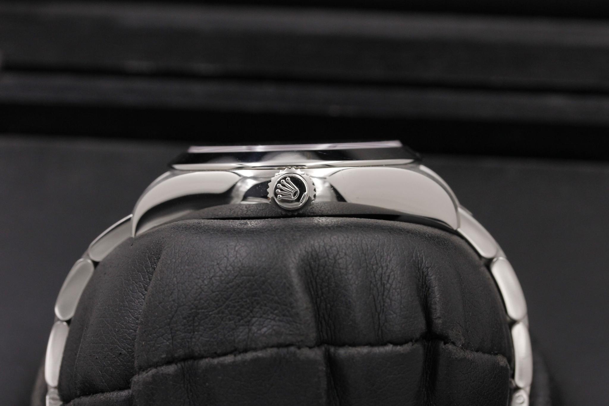 Watch Image 3