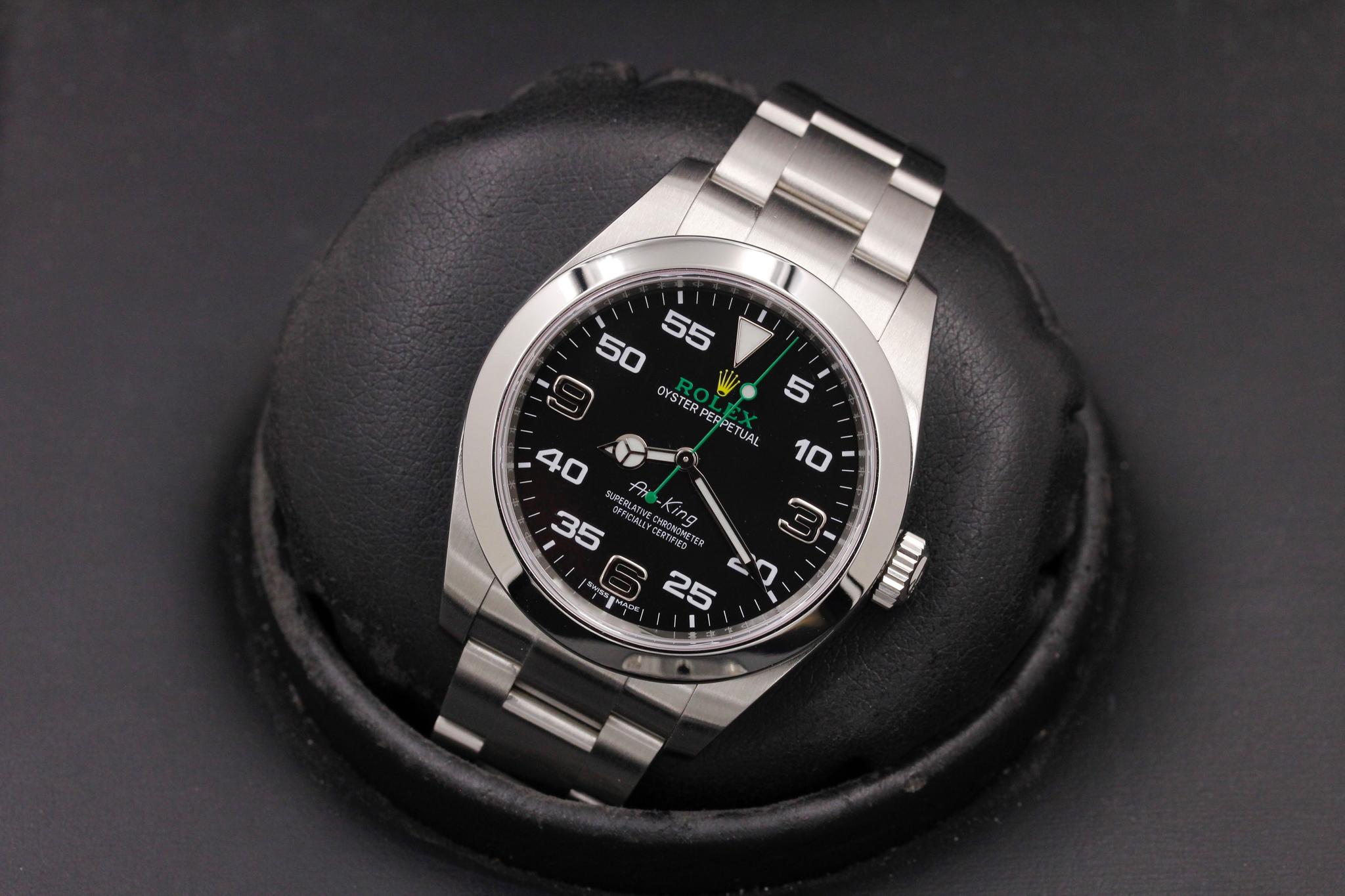 Watch Image 9