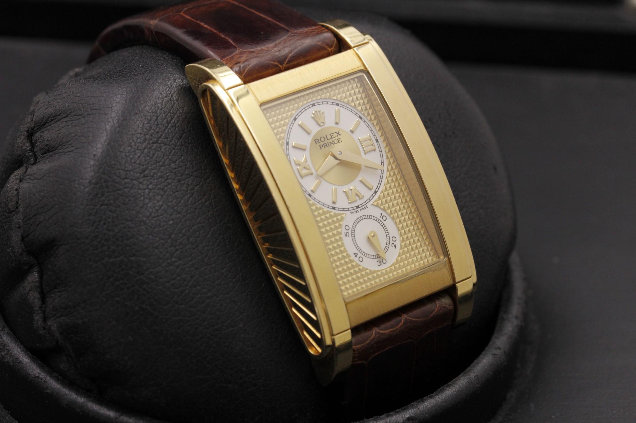 Watch Image 10
