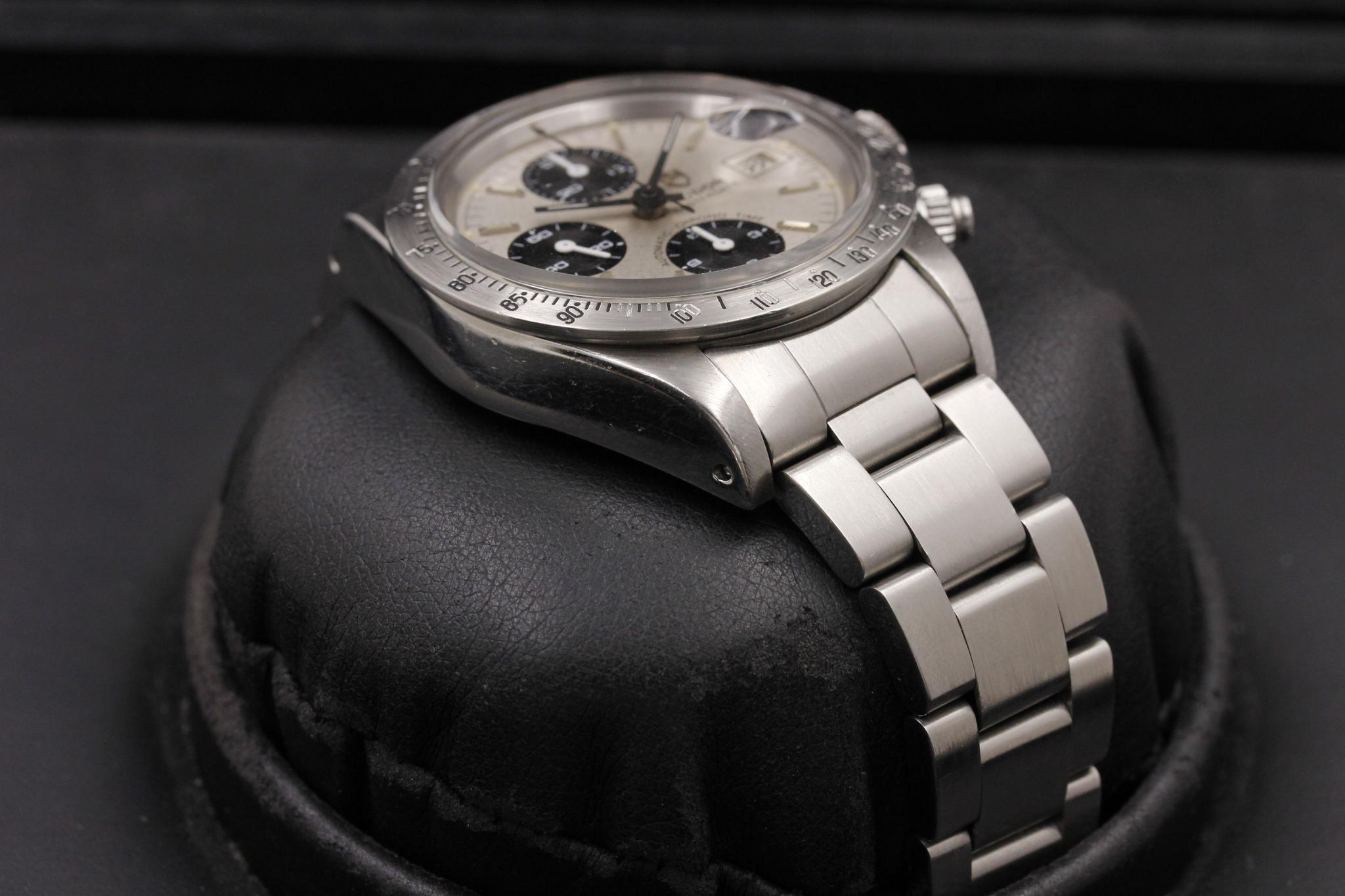 Watch Image 6