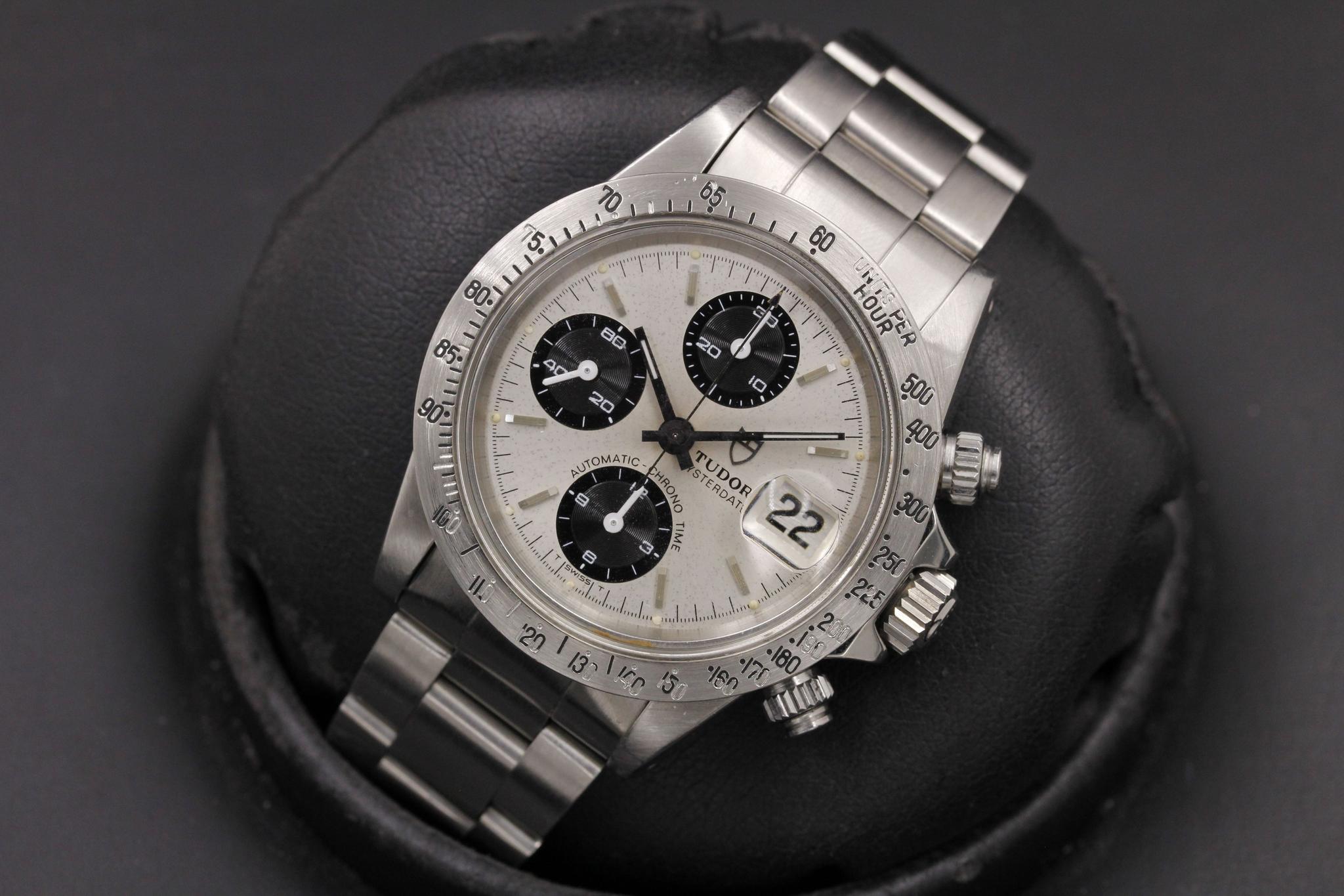 Watch Image 11