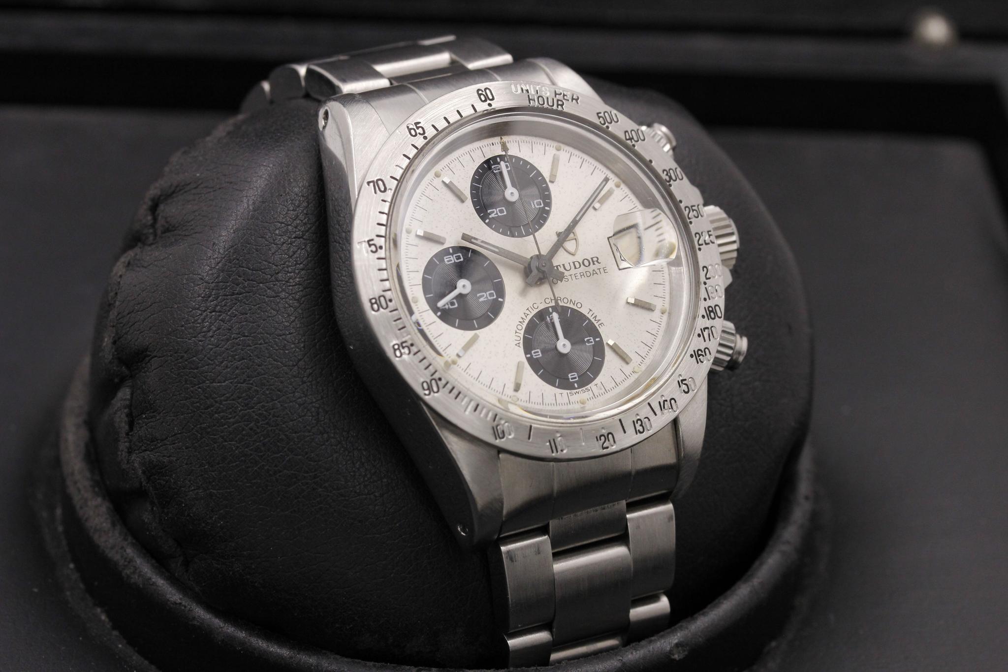 Watch Image 12