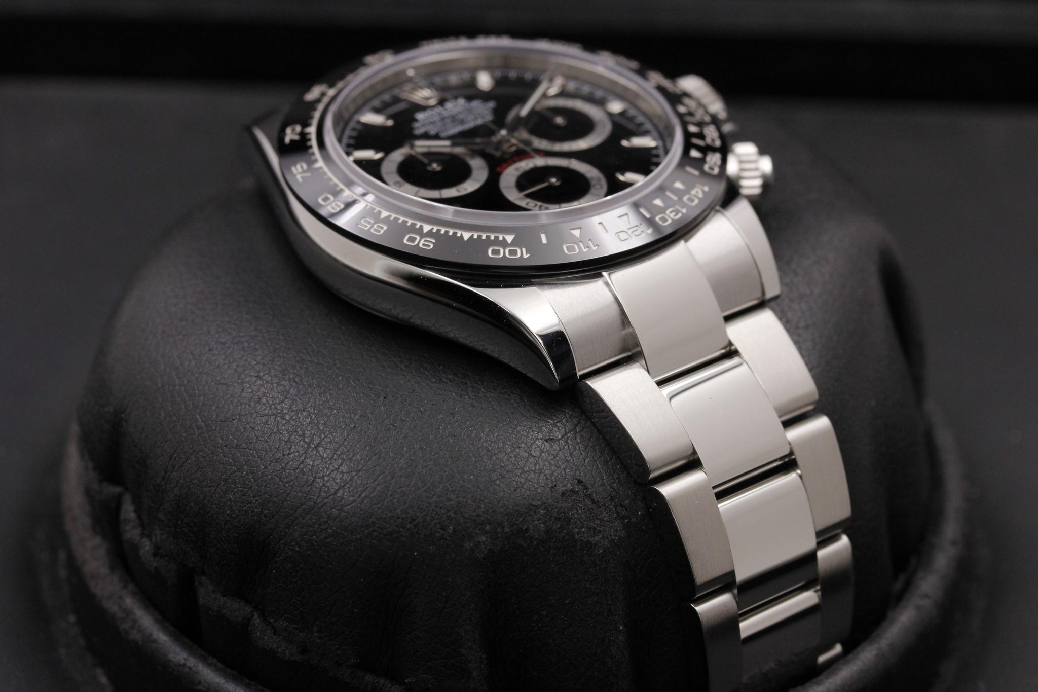 Watch Image 6