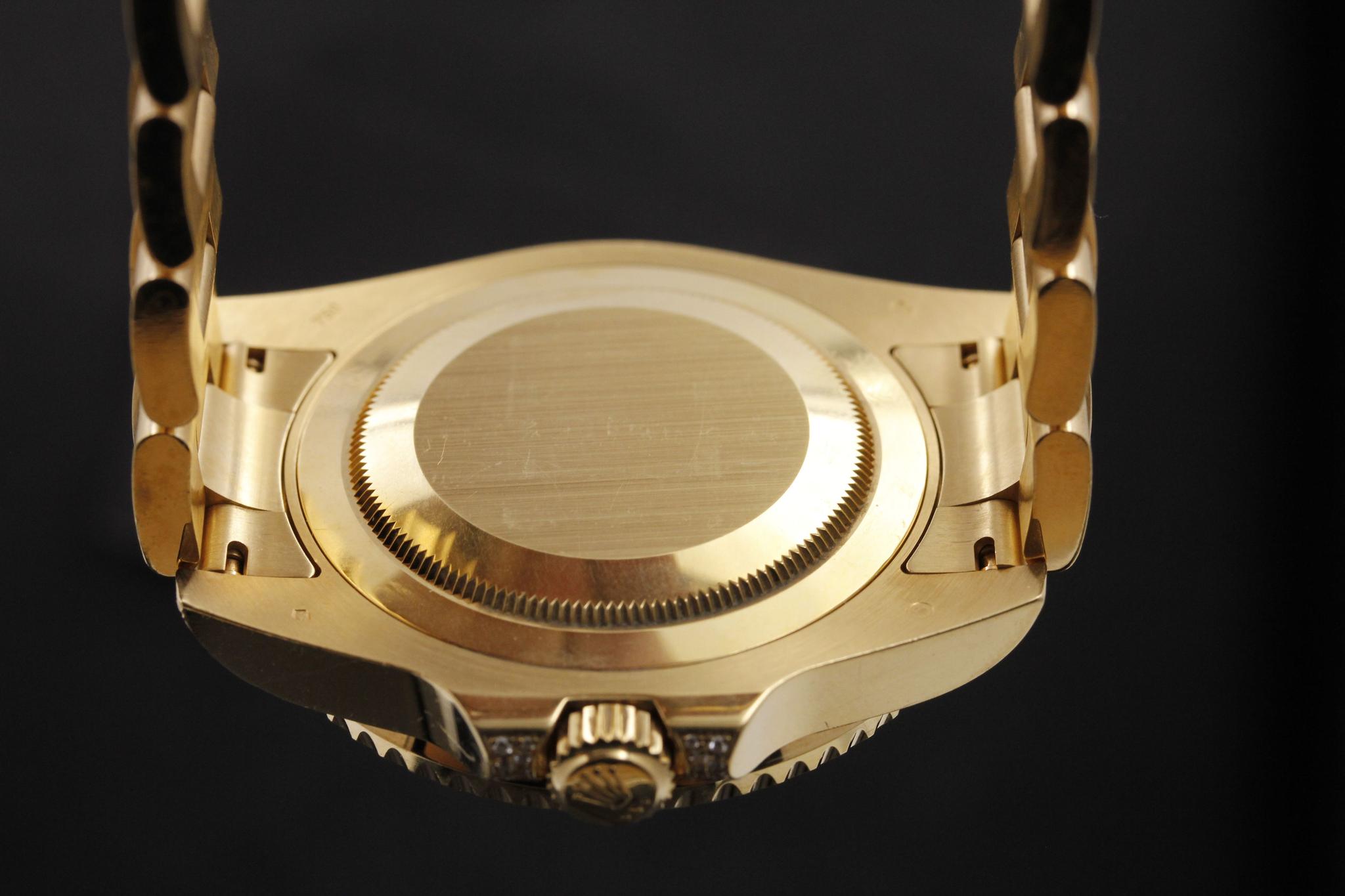 Watch Image 7