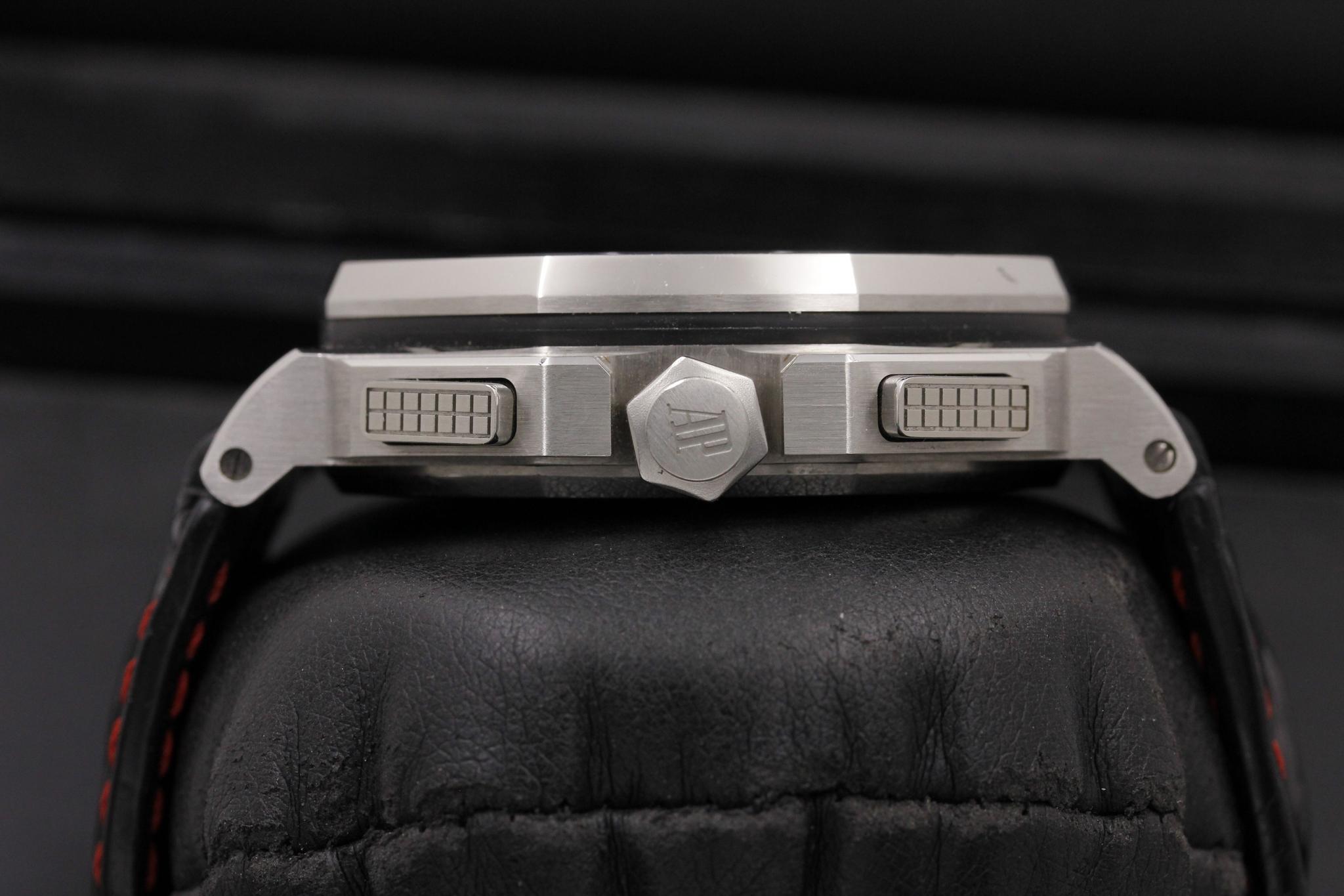 Watch Image 3