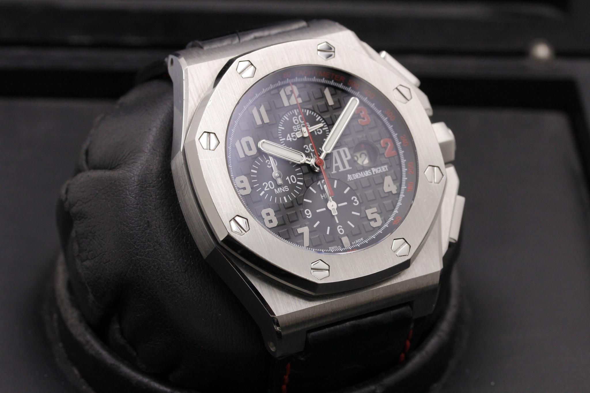 Watch Image 10