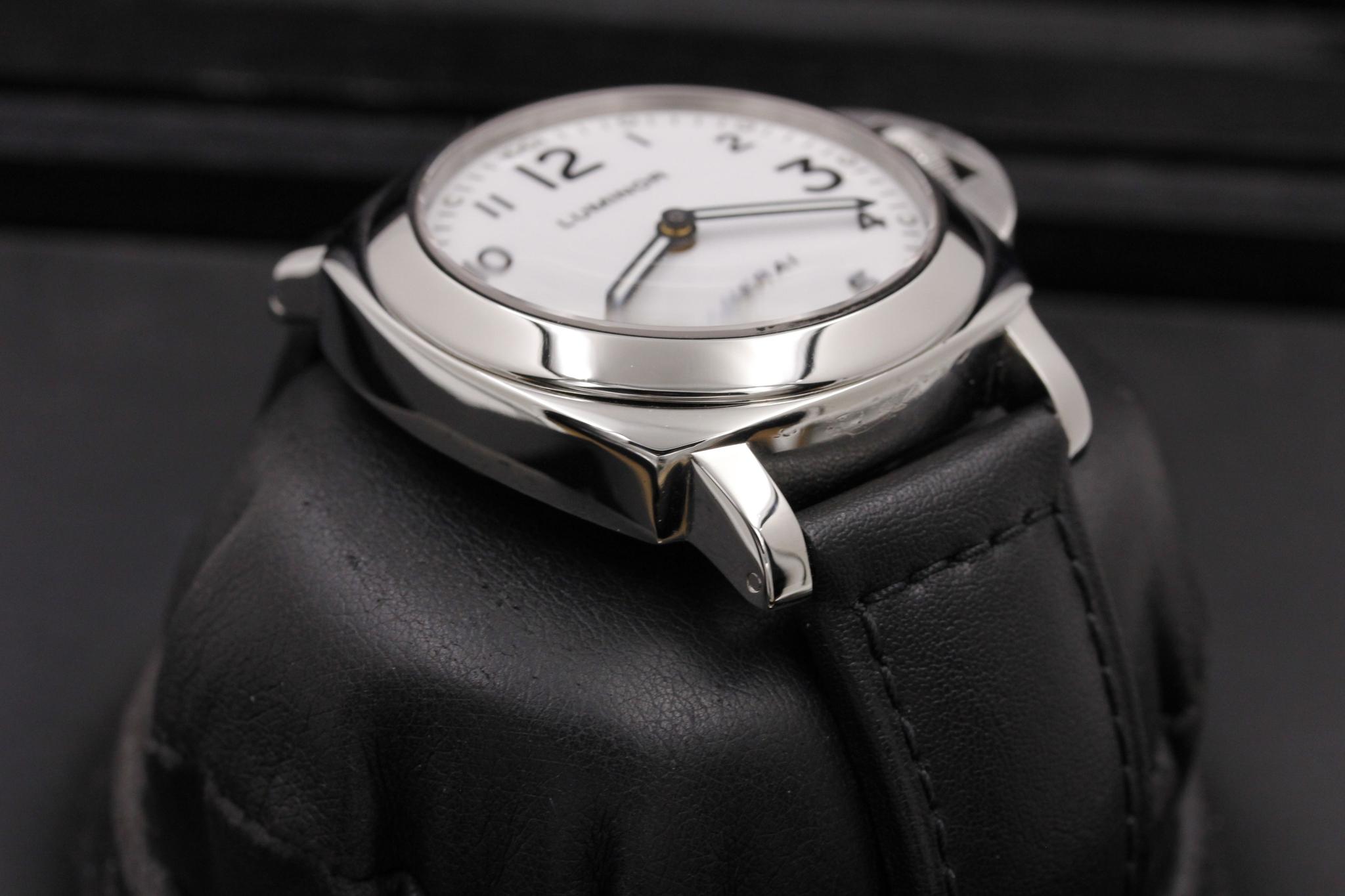 Watch Image 6