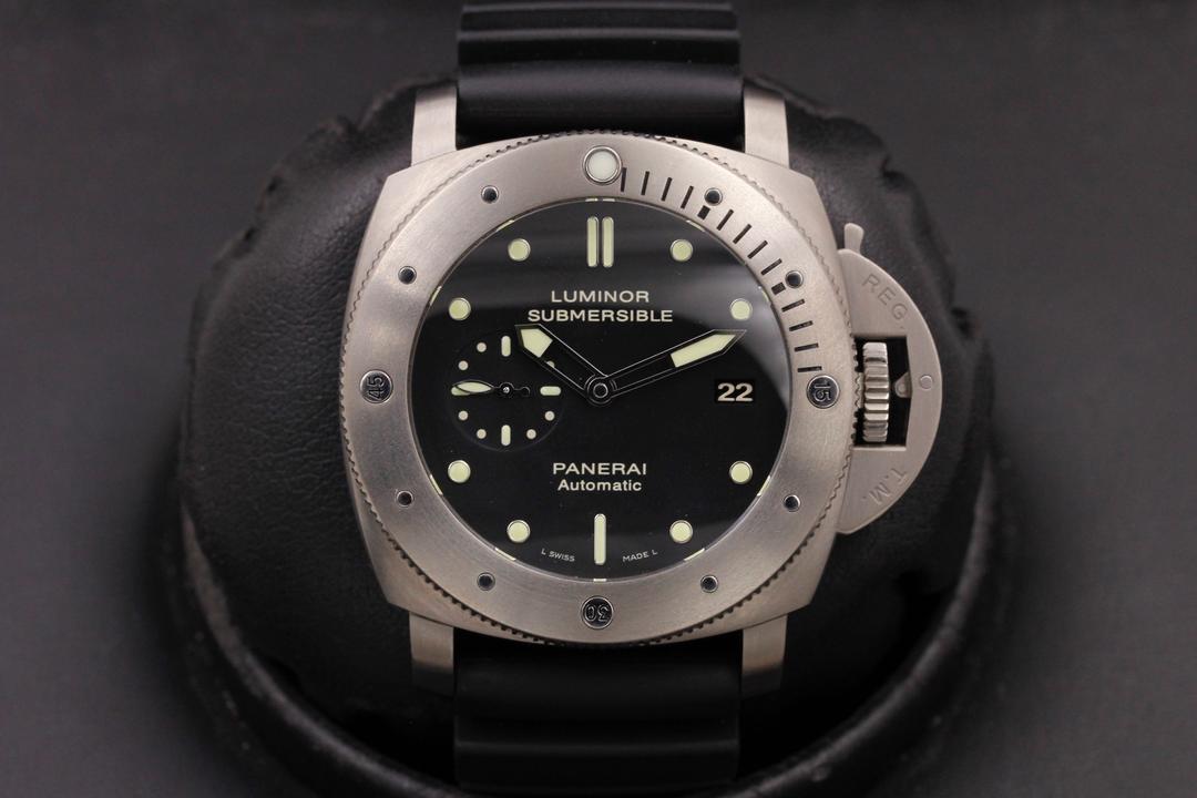 Panerai Submersible 1950 Pam 305