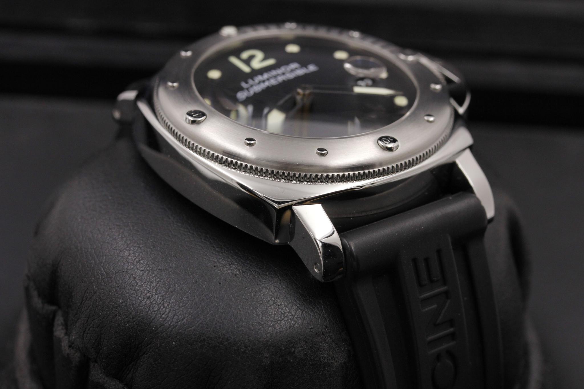 Watch Image 6