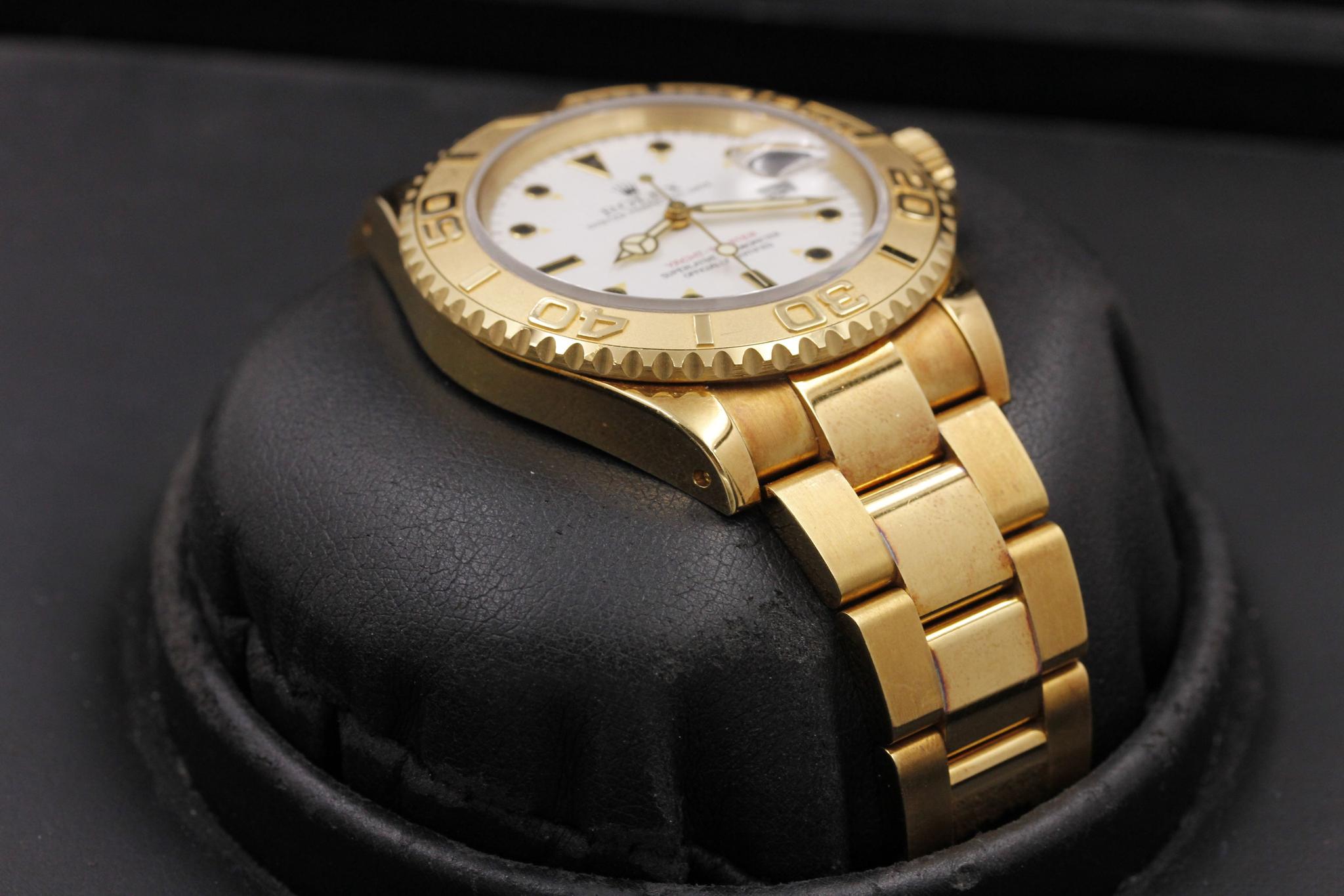 Watch Image 7