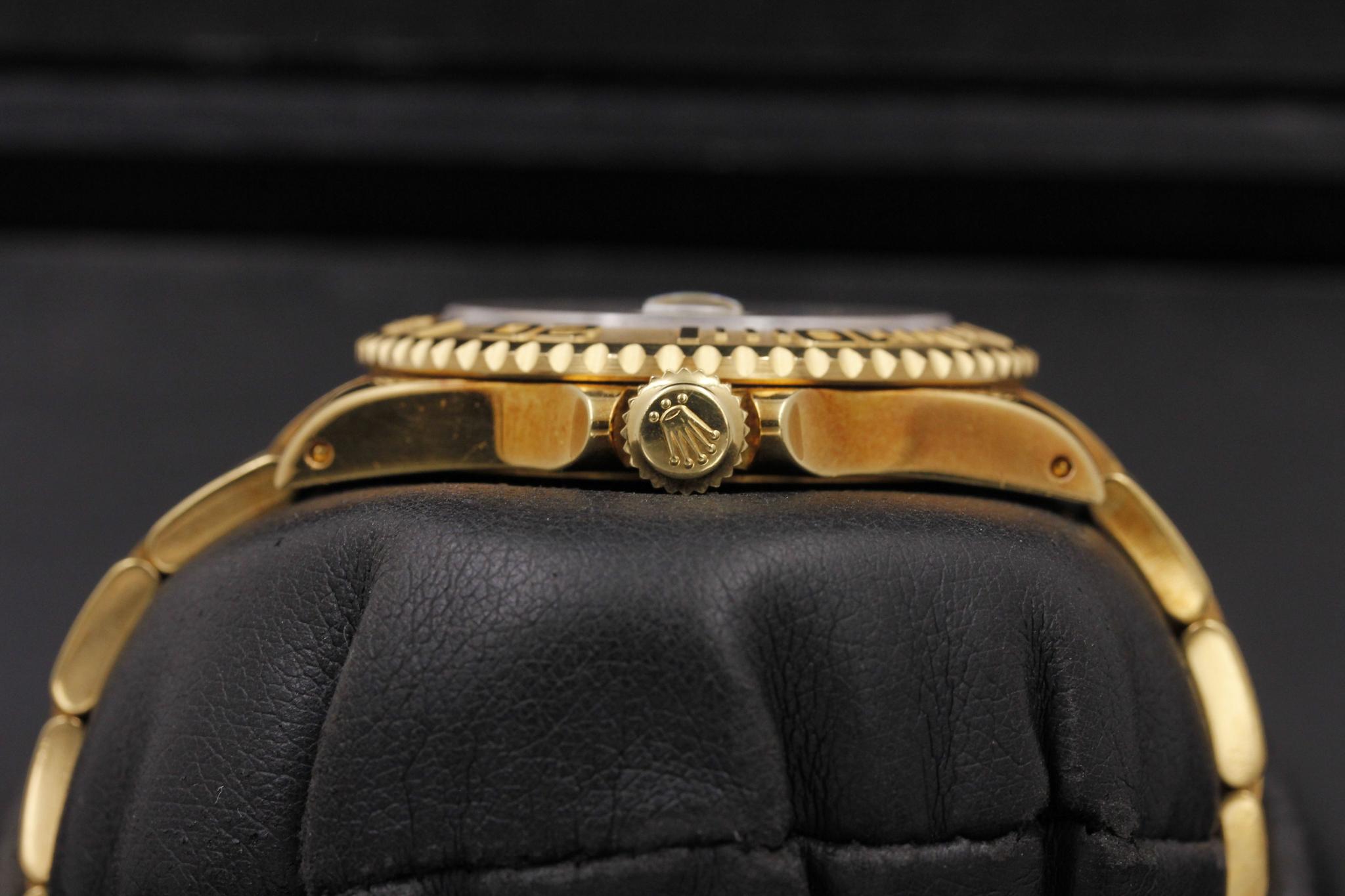 Watch Image 4
