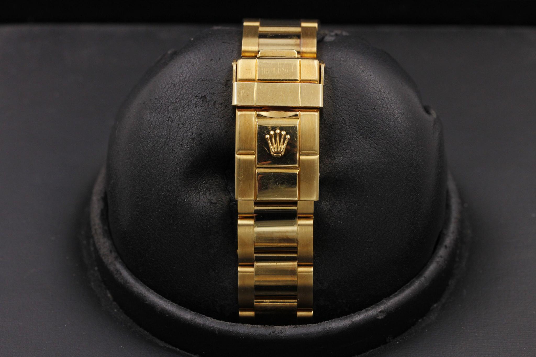 Watch Image 9