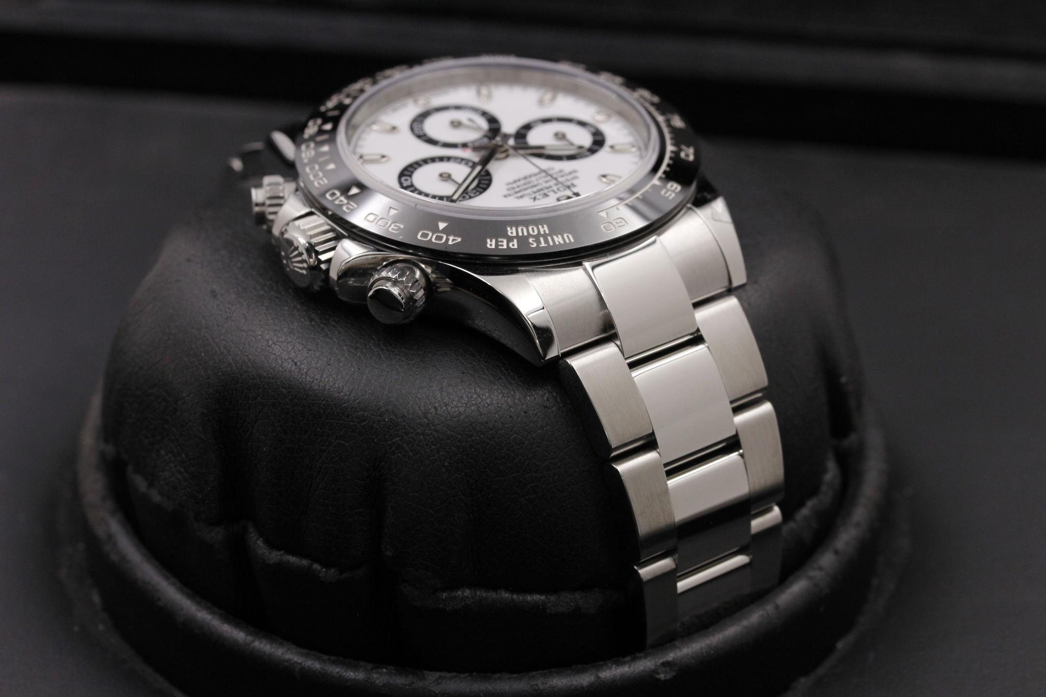 Watch Image 4